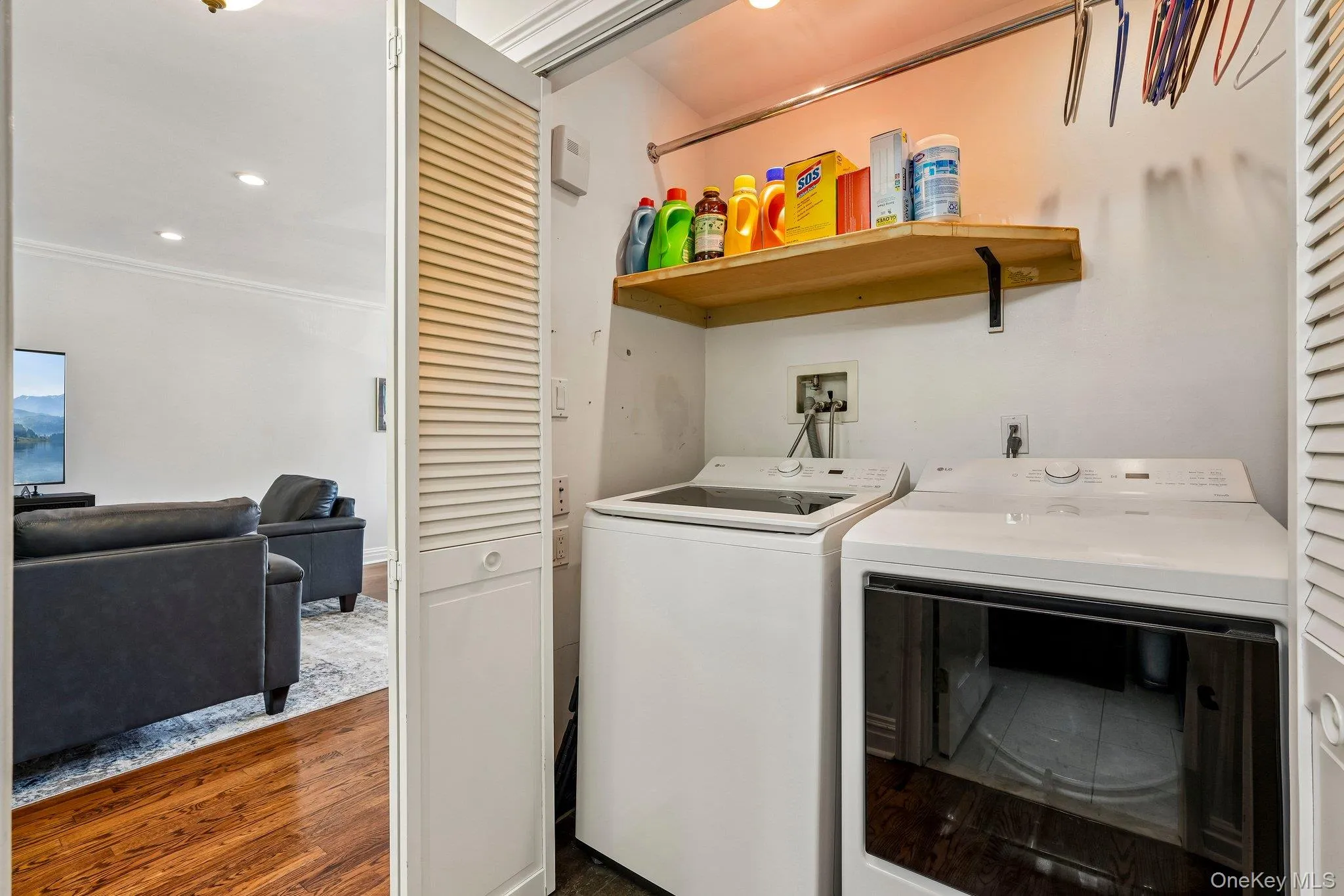 20 Aspen Court, Clarkstown, NY, 2 Bedrooms Bedrooms, 6 Rooms Rooms,2 BathroomsBathrooms,Residential Sale,For Rent,Aspen,0,1000426 20 Aspen Court, Clarkstown, NY, 2 Bedrooms Bedrooms, 6 Rooms Rooms,2 BathroomsBathrooms,Residential Sale,For Rent,Aspen,0,1000426
