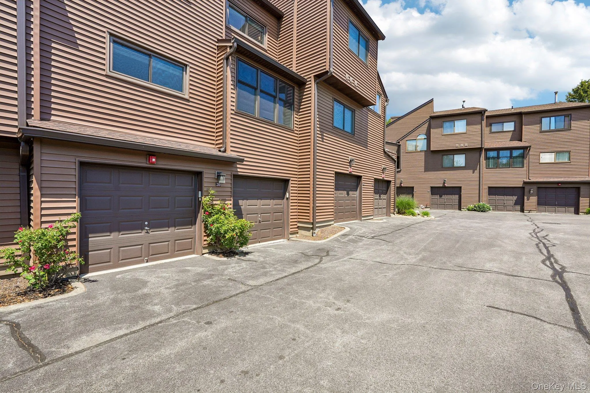 20 Aspen Court, Clarkstown, NY, 2 Bedrooms Bedrooms, 6 Rooms Rooms,2 BathroomsBathrooms,Residential Sale,For Rent,Aspen,0,1000426 20 Aspen Court, Clarkstown, NY, 2 Bedrooms Bedrooms, 6 Rooms Rooms,2 BathroomsBathrooms,Residential Sale,For Rent,Aspen,0,1000426