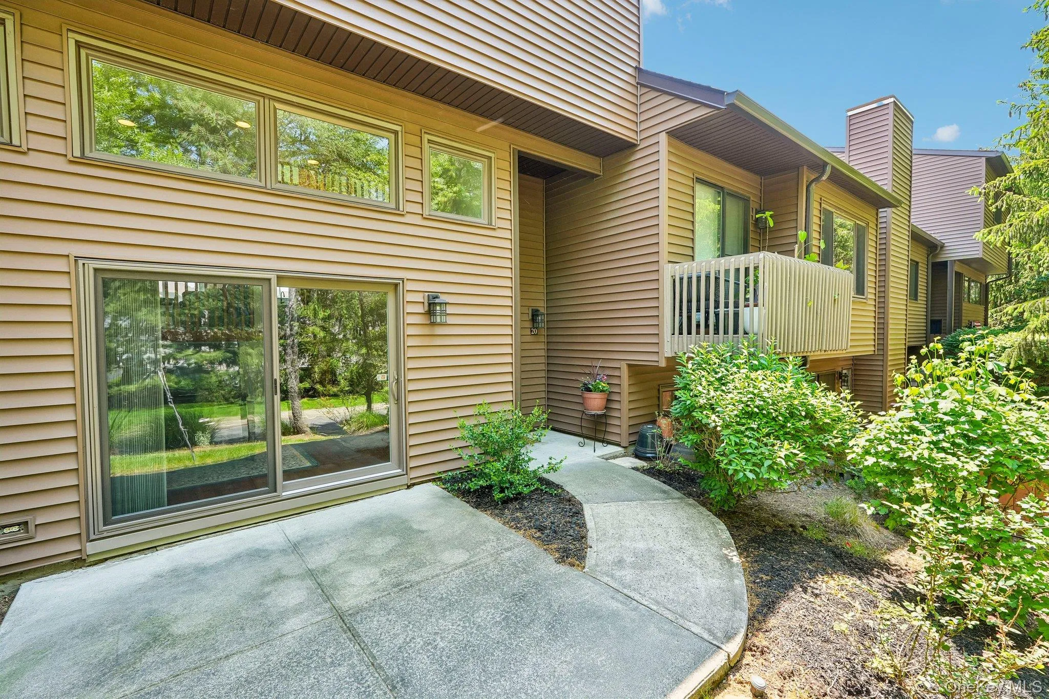 20 Aspen Court, Clarkstown, NY, 2 Bedrooms Bedrooms, 6 Rooms Rooms,2 BathroomsBathrooms,Residential Sale,For Rent,Aspen,0,1000426 20 Aspen Court, Clarkstown, NY, 2 Bedrooms Bedrooms, 6 Rooms Rooms,2 BathroomsBathrooms,Residential Sale,For Rent,Aspen,0,1000426