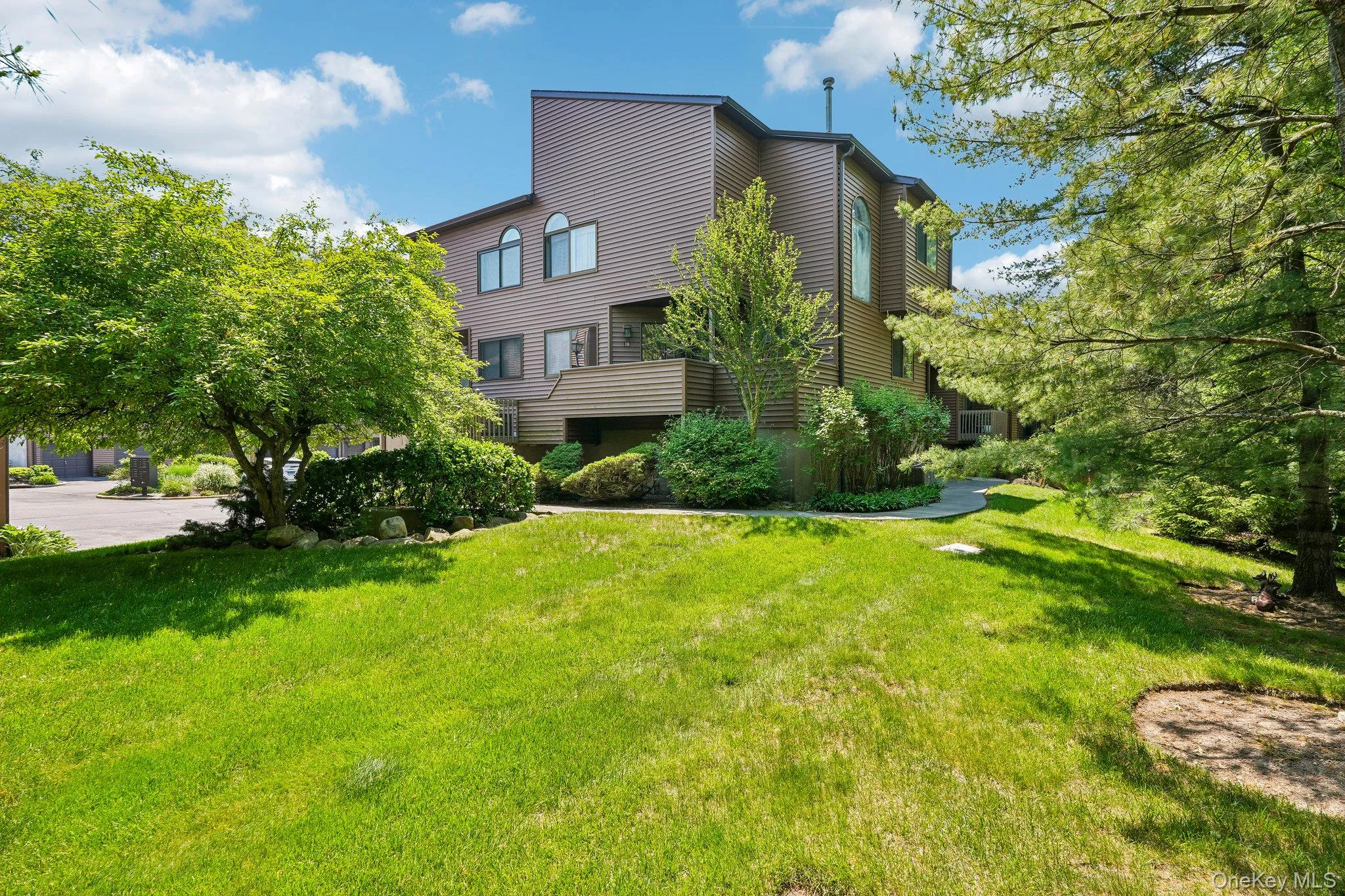 20 Aspen Court, Clarkstown, NY, 2 Bedrooms Bedrooms, 6 Rooms Rooms,2 BathroomsBathrooms,Residential Sale,For Rent,Aspen,0,1000426 20 Aspen Court, Clarkstown, NY, 2 Bedrooms Bedrooms, 6 Rooms Rooms,2 BathroomsBathrooms,Residential Sale,For Rent,Aspen,0,1000426