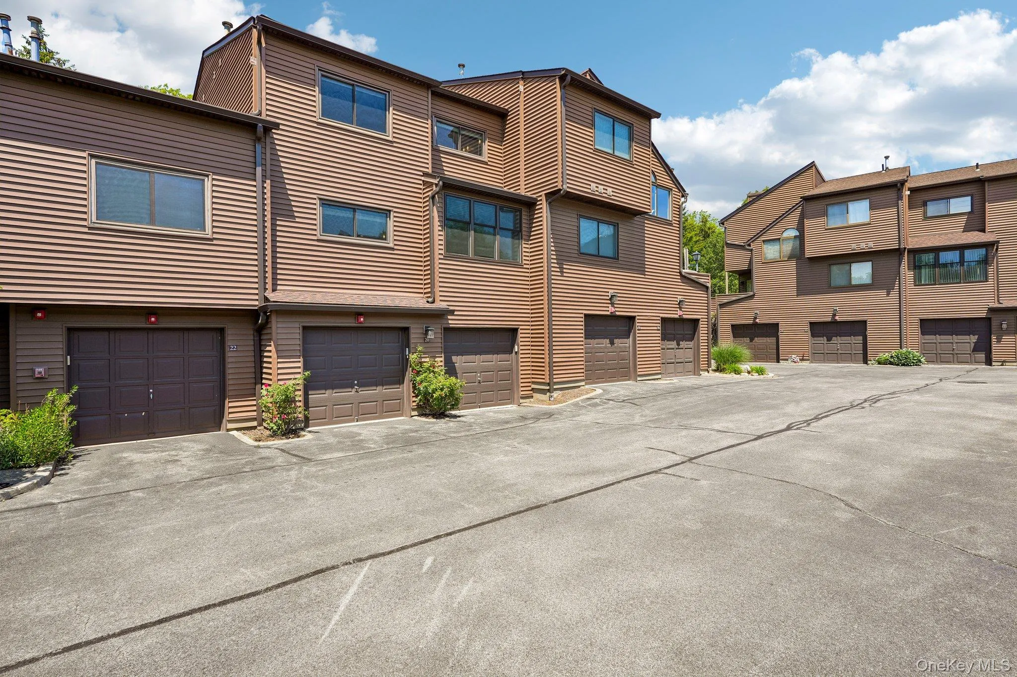 20 Aspen Court, Clarkstown, NY, 2 Bedrooms Bedrooms, 6 Rooms Rooms,2 BathroomsBathrooms,Residential Sale,For Rent,Aspen,0,1000426 20 Aspen Court, Clarkstown, NY, 2 Bedrooms Bedrooms, 6 Rooms Rooms,2 BathroomsBathrooms,Residential Sale,For Rent,Aspen,0,1000426
