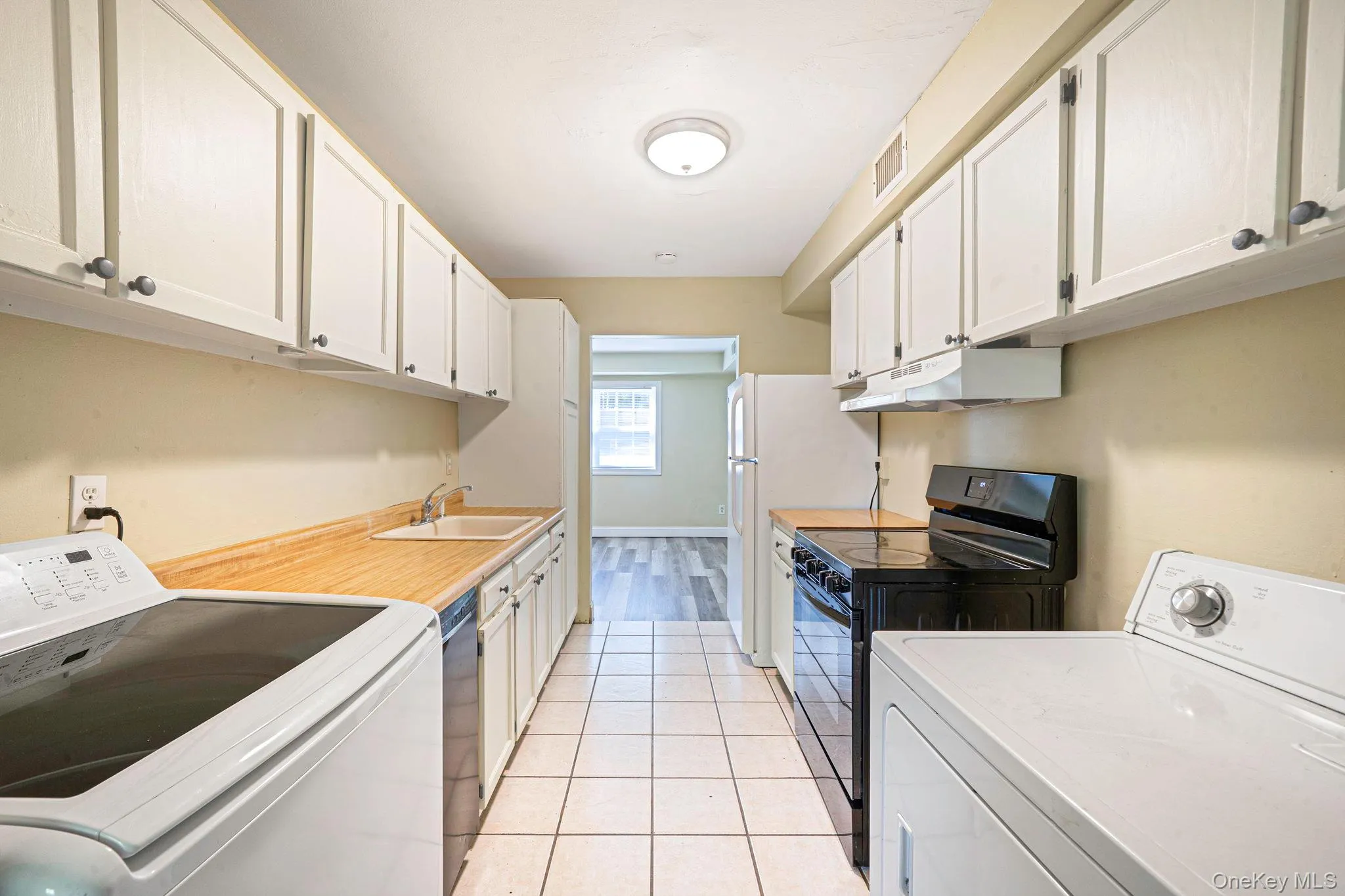 102 Hill Spur, Brookhaven, NY, 3 Bedrooms Bedrooms, 6 Rooms Rooms,1 BathroomBathrooms,Residential Sale,For Rent,Hill,0,1000433 102 Hill Spur, Brookhaven, NY, 3 Bedrooms Bedrooms, 6 Rooms Rooms,1 BathroomBathrooms,Residential Sale,For Rent,Hill,0,1000433