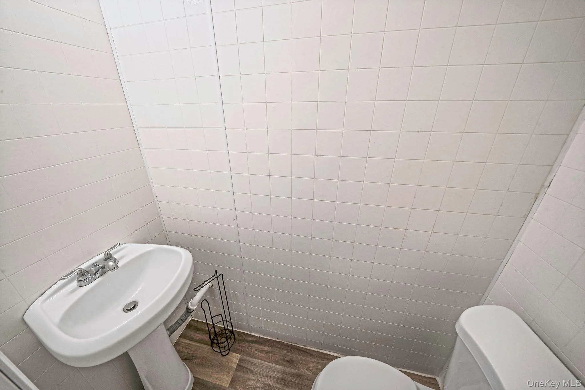 102 Hill Spur, Brookhaven, NY, 3 Bedrooms Bedrooms, 6 Rooms Rooms,1 BathroomBathrooms,Residential Sale,For Rent,Hill,0,1000433 102 Hill Spur, Brookhaven, NY, 3 Bedrooms Bedrooms, 6 Rooms Rooms,1 BathroomBathrooms,Residential Sale,For Rent,Hill,0,1000433