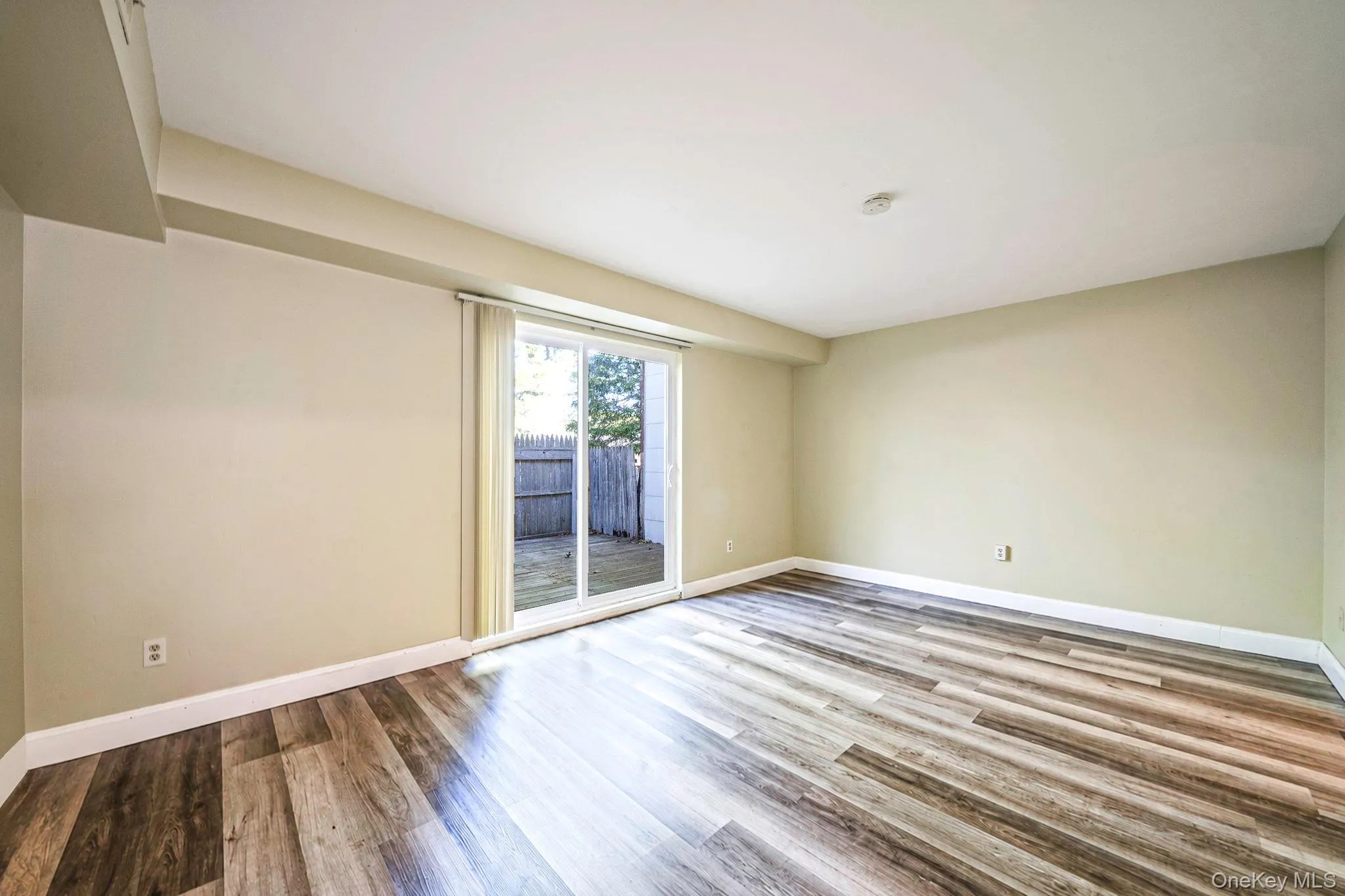 102 Hill Spur, Brookhaven, NY, 3 Bedrooms Bedrooms, 6 Rooms Rooms,1 BathroomBathrooms,Residential Sale,For Rent,Hill,0,1000433 102 Hill Spur, Brookhaven, NY, 3 Bedrooms Bedrooms, 6 Rooms Rooms,1 BathroomBathrooms,Residential Sale,For Rent,Hill,0,1000433