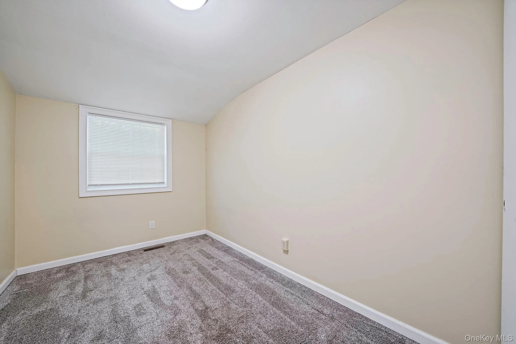 102 Hill Spur, Brookhaven, NY, 3 Bedrooms Bedrooms, 6 Rooms Rooms,1 BathroomBathrooms,Residential Sale,For Rent,Hill,0,1000433 102 Hill Spur, Brookhaven, NY, 3 Bedrooms Bedrooms, 6 Rooms Rooms,1 BathroomBathrooms,Residential Sale,For Rent,Hill,0,1000433