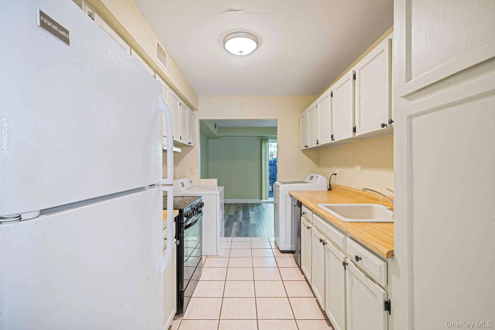 102 Hill Spur, Brookhaven, NY, 3 Bedrooms Bedrooms, 6 Rooms Rooms,1 BathroomBathrooms,Residential Sale,For Rent,Hill,0,1000433 102 Hill Spur, Brookhaven, NY, 3 Bedrooms Bedrooms, 6 Rooms Rooms,1 BathroomBathrooms,Residential Sale,For Rent,Hill,0,1000433