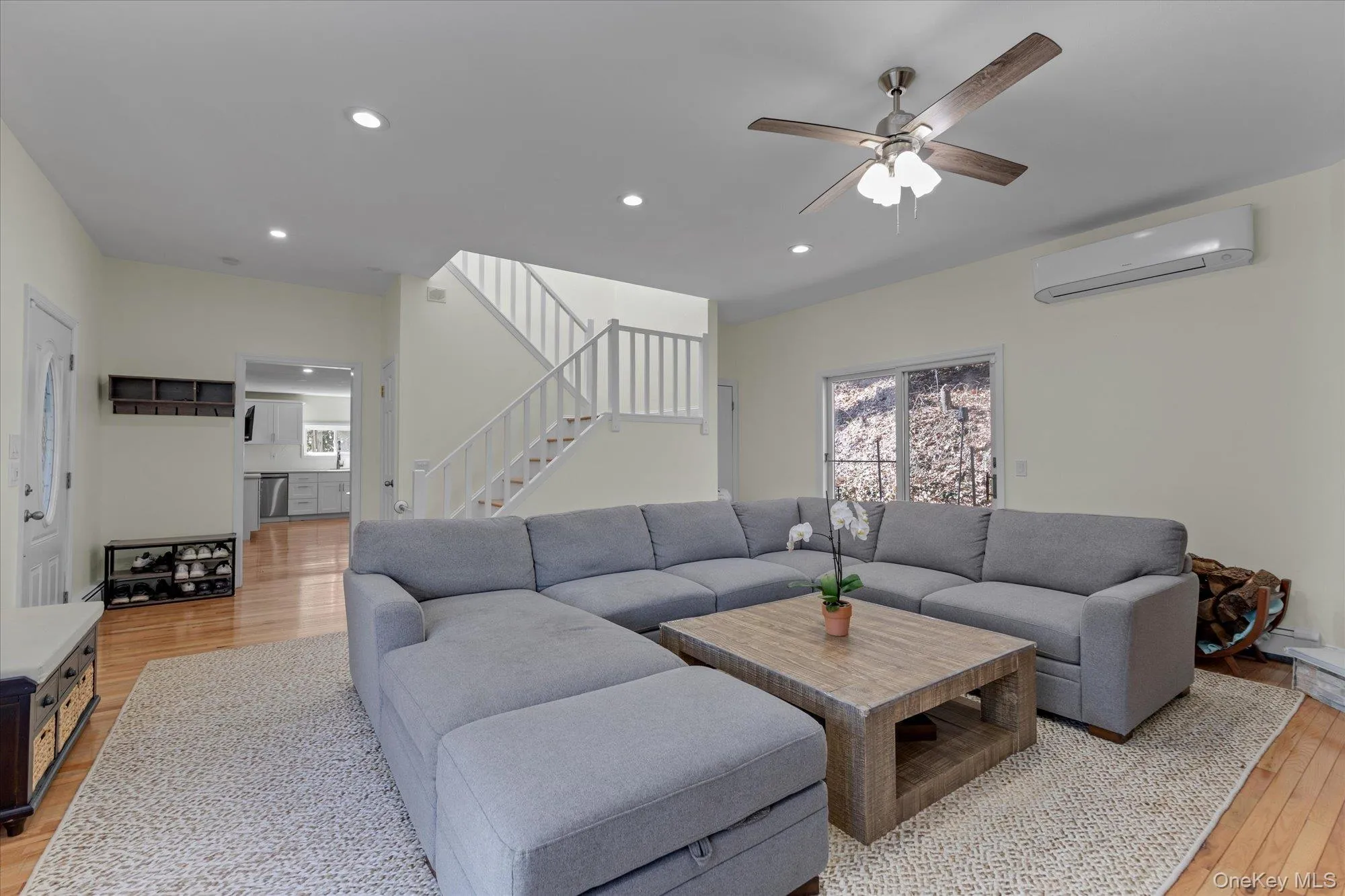147 Waterside Avenue, Huntington, NY, 3 Bedrooms Bedrooms, 7 Rooms Rooms,2 BathroomsBathrooms,Residential,For Rent,Waterside,0,1000434 147 Waterside Avenue, Huntington, NY, 3 Bedrooms Bedrooms, 7 Rooms Rooms,2 BathroomsBathrooms,Residential,For Rent,Waterside,0,1000434