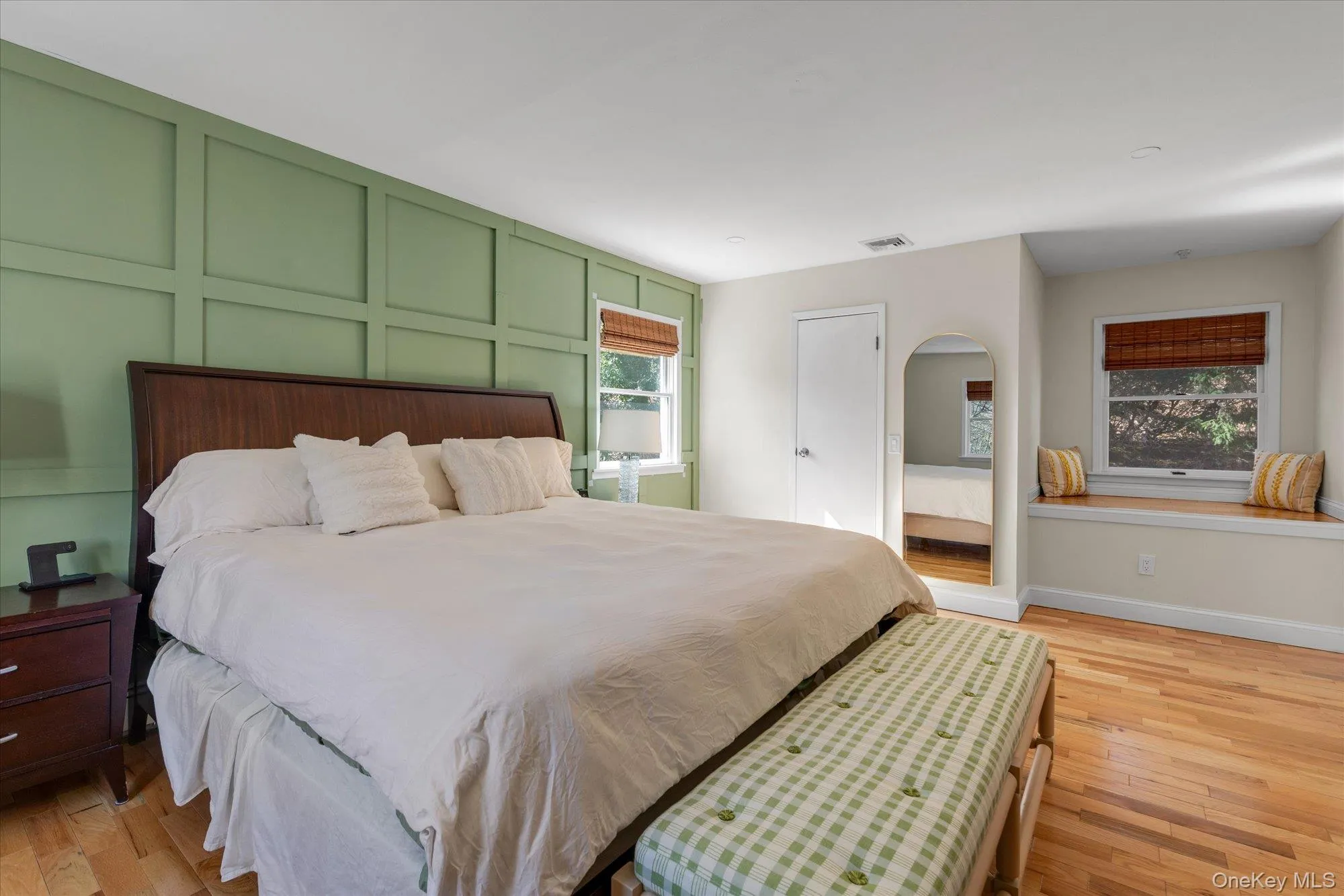 147 Waterside Avenue, Huntington, NY, 3 Bedrooms Bedrooms, 7 Rooms Rooms,2 BathroomsBathrooms,Residential,For Rent,Waterside,0,1000434 147 Waterside Avenue, Huntington, NY, 3 Bedrooms Bedrooms, 7 Rooms Rooms,2 BathroomsBathrooms,Residential,For Rent,Waterside,0,1000434
