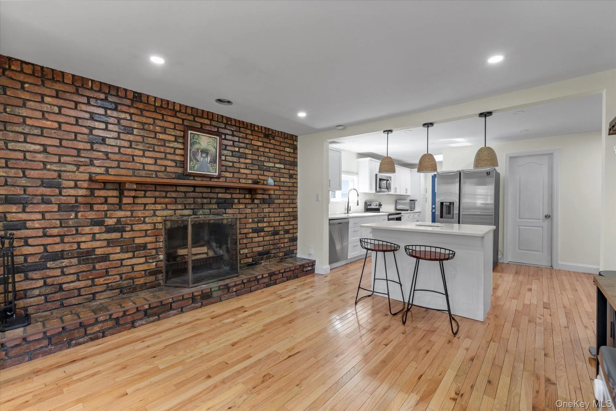 147 Waterside Avenue, Huntington, NY, 3 Bedrooms Bedrooms, 7 Rooms Rooms,2 BathroomsBathrooms,Residential,For Rent,Waterside,0,1000434 147 Waterside Avenue, Huntington, NY, 3 Bedrooms Bedrooms, 7 Rooms Rooms,2 BathroomsBathrooms,Residential,For Rent,Waterside,0,1000434