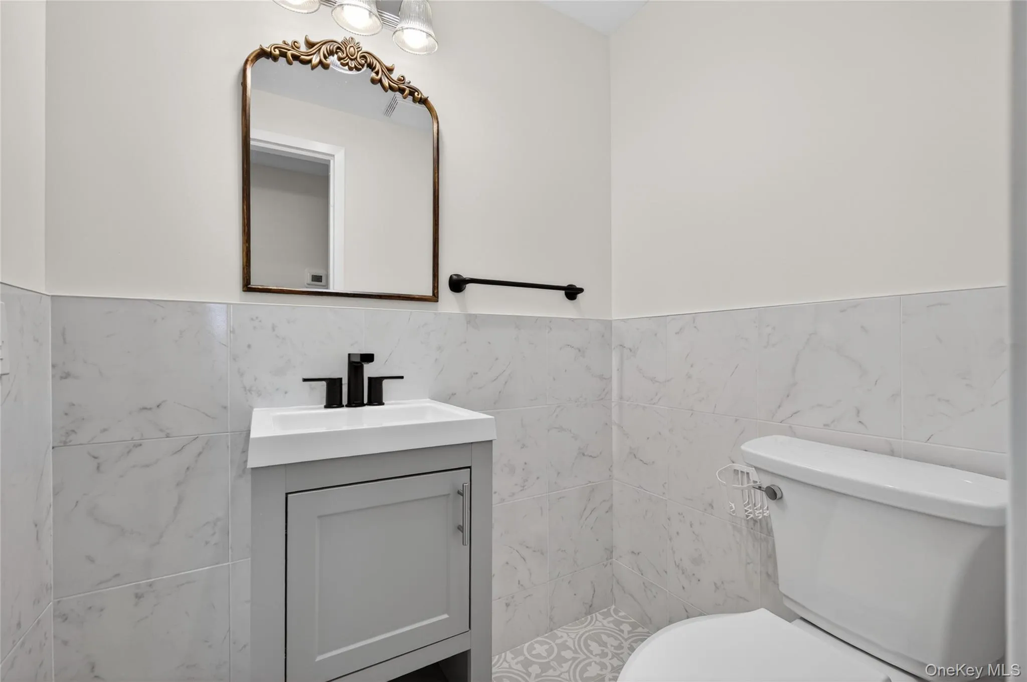242 Maple Avenue, North Hempstead, NY, 1 Bedroom Bedrooms, 4 Rooms Rooms,1 BathroomBathrooms,Residential,For Rent,Maple,0,1000437 242 Maple Avenue, North Hempstead, NY, 1 Bedroom Bedrooms, 4 Rooms Rooms,1 BathroomBathrooms,Residential,For Rent,Maple,0,1000437