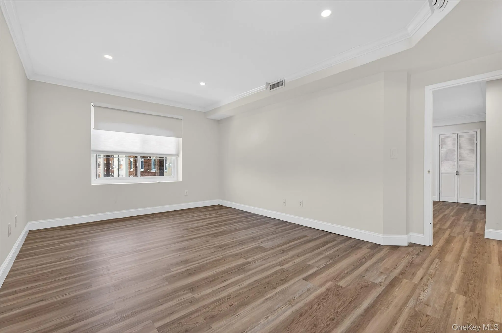 242 Maple Avenue, North Hempstead, NY, 1 Bedroom Bedrooms, 4 Rooms Rooms,1 BathroomBathrooms,Residential,For Rent,Maple,0,1000437 242 Maple Avenue, North Hempstead, NY, 1 Bedroom Bedrooms, 4 Rooms Rooms,1 BathroomBathrooms,Residential,For Rent,Maple,0,1000437