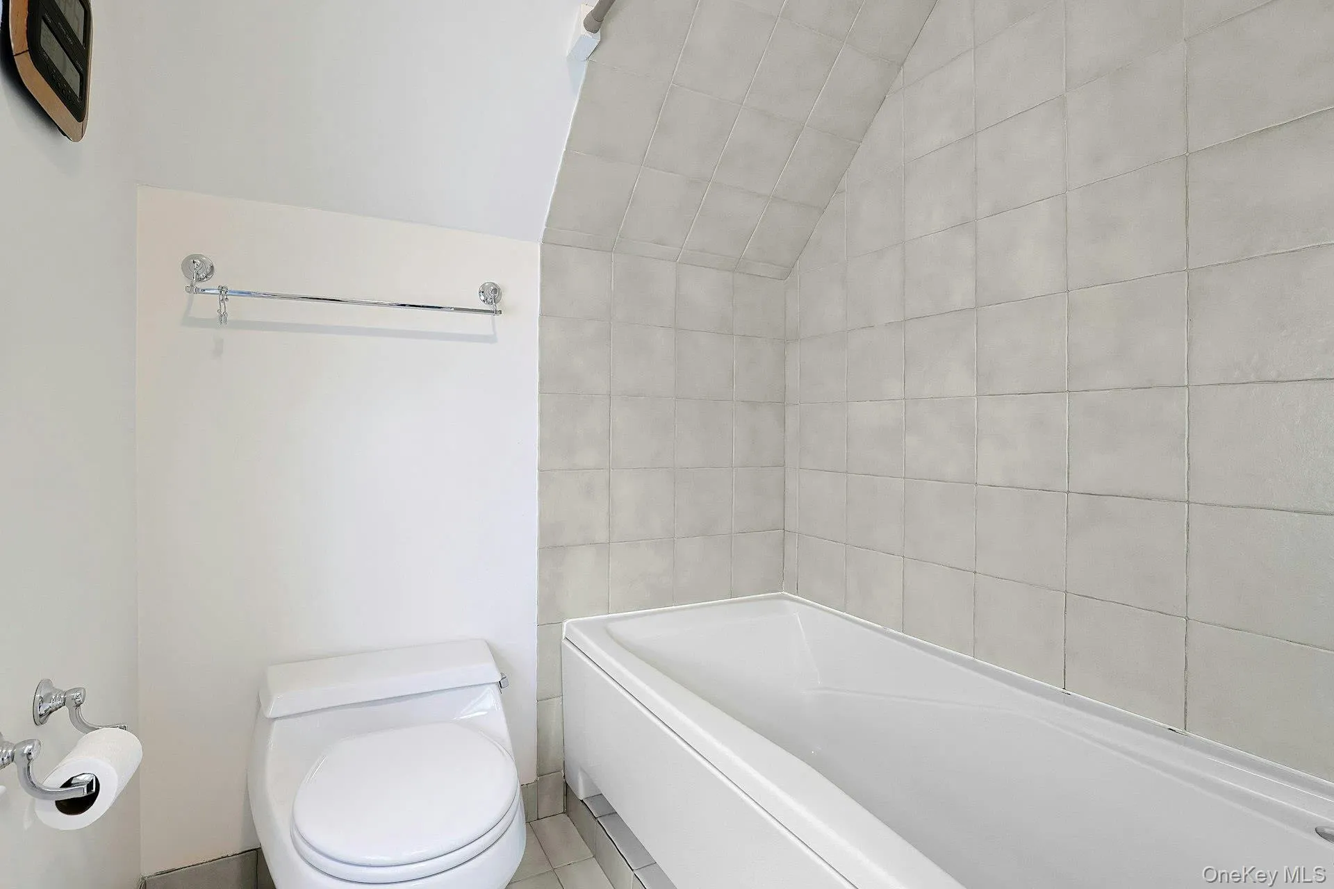 Full Hall Bathroom Full Hall Bathroom