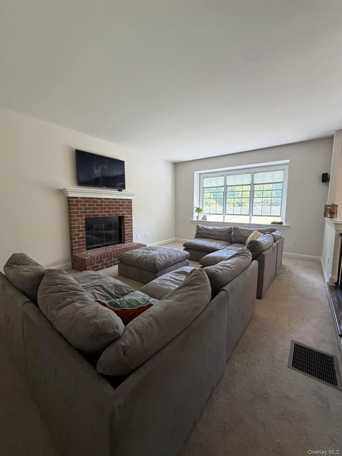 10 Doolin Court, Wappinger, NY, 4 Bedrooms Bedrooms, 12 Rooms Rooms,2 BathroomsBathrooms,Residential,For Rent,Doolin,0,1000441 10 Doolin Court, Wappinger, NY, 4 Bedrooms Bedrooms, 12 Rooms Rooms,2 BathroomsBathrooms,Residential,For Rent,Doolin,0,1000441