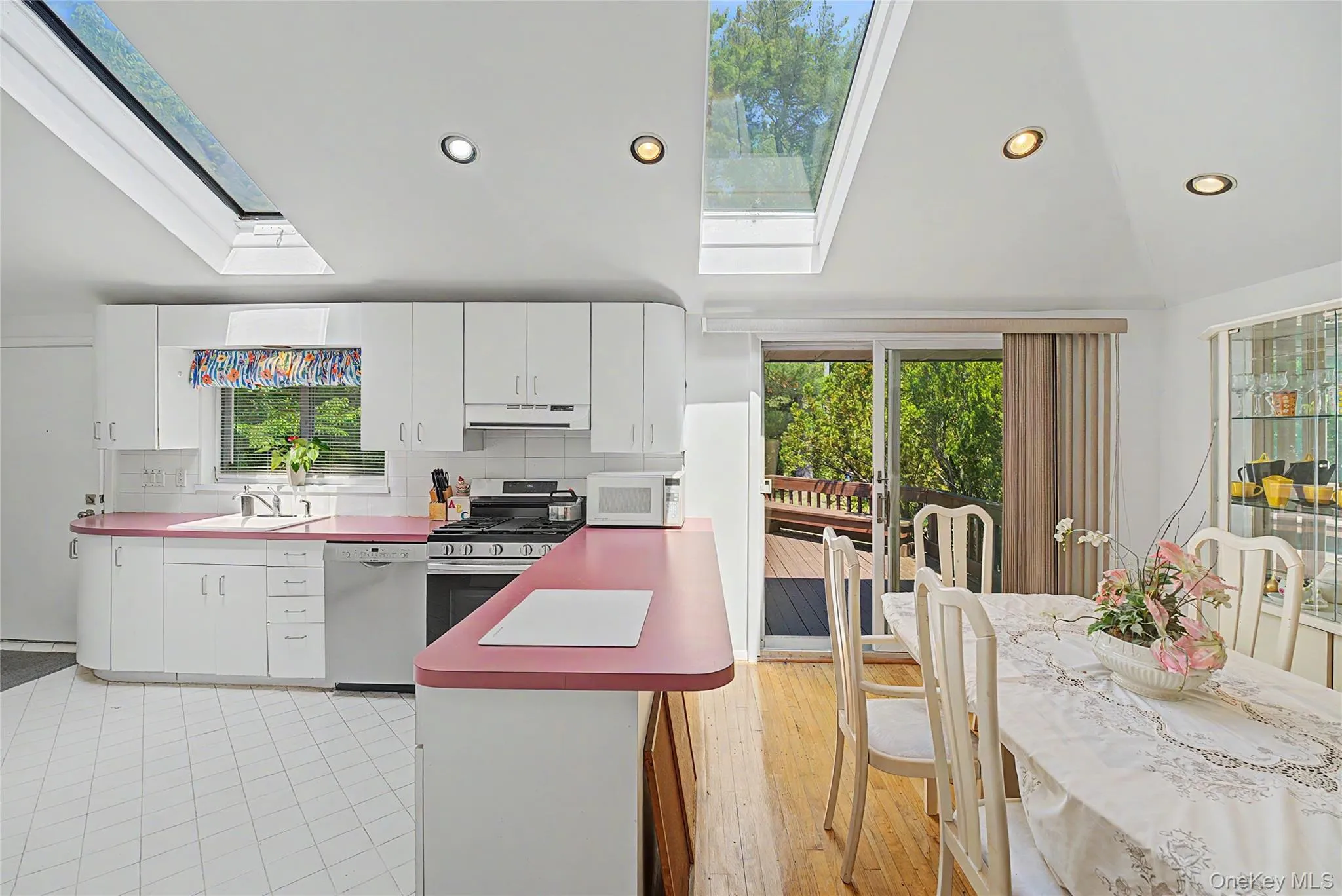 205 Halsey Avenue, Oyster Bay, NY, 3 Bedrooms Bedrooms, 7 Rooms Rooms,2 BathroomsBathrooms,Residential,For Rent,Halsey,0,1000443 205 Halsey Avenue, Oyster Bay, NY, 3 Bedrooms Bedrooms, 7 Rooms Rooms,2 BathroomsBathrooms,Residential,For Rent,Halsey,0,1000443