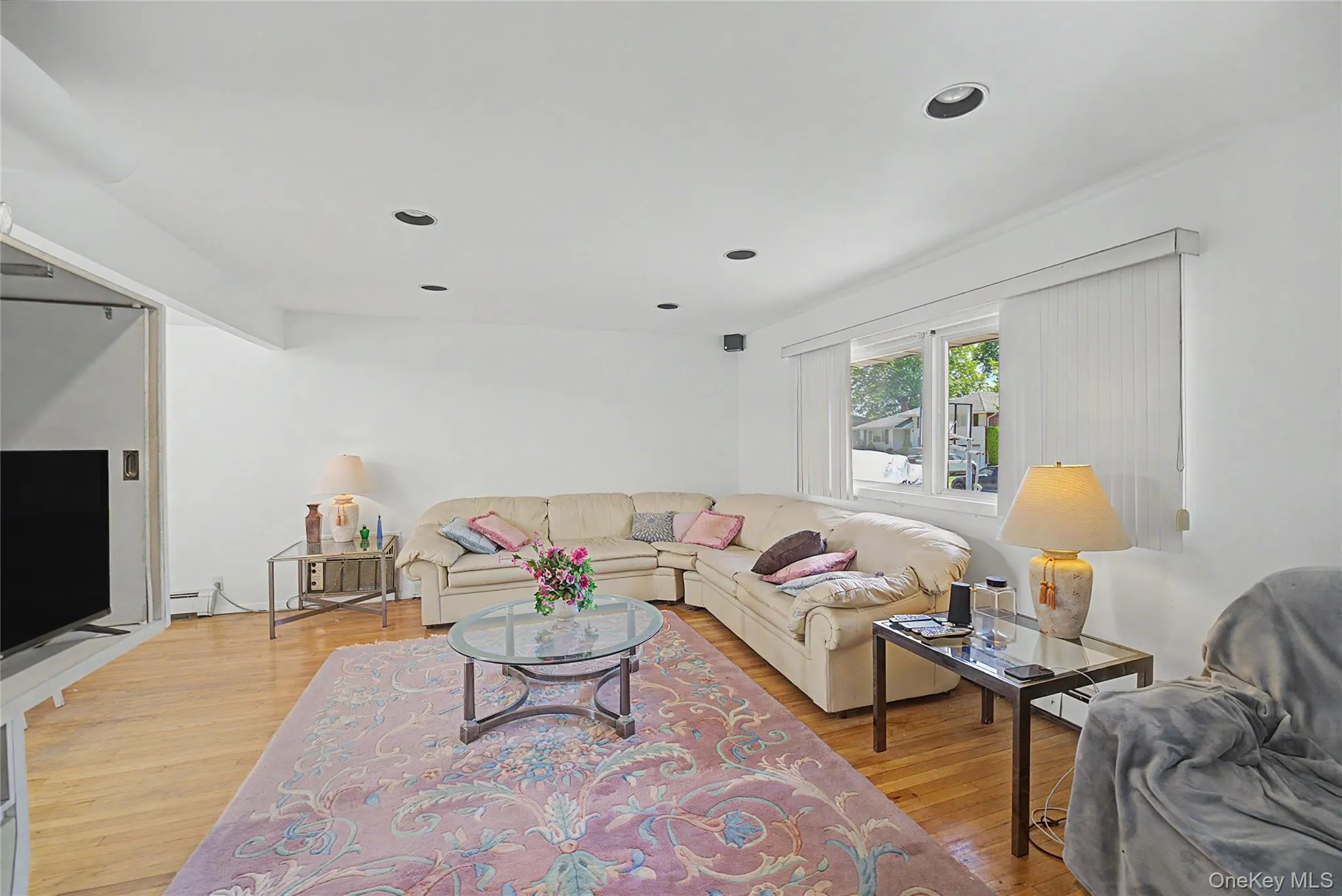 205 Halsey Avenue, Oyster Bay, NY, 3 Bedrooms Bedrooms, 7 Rooms Rooms,2 BathroomsBathrooms,Residential,For Rent,Halsey,0,1000443 205 Halsey Avenue, Oyster Bay, NY, 3 Bedrooms Bedrooms, 7 Rooms Rooms,2 BathroomsBathrooms,Residential,For Rent,Halsey,0,1000443