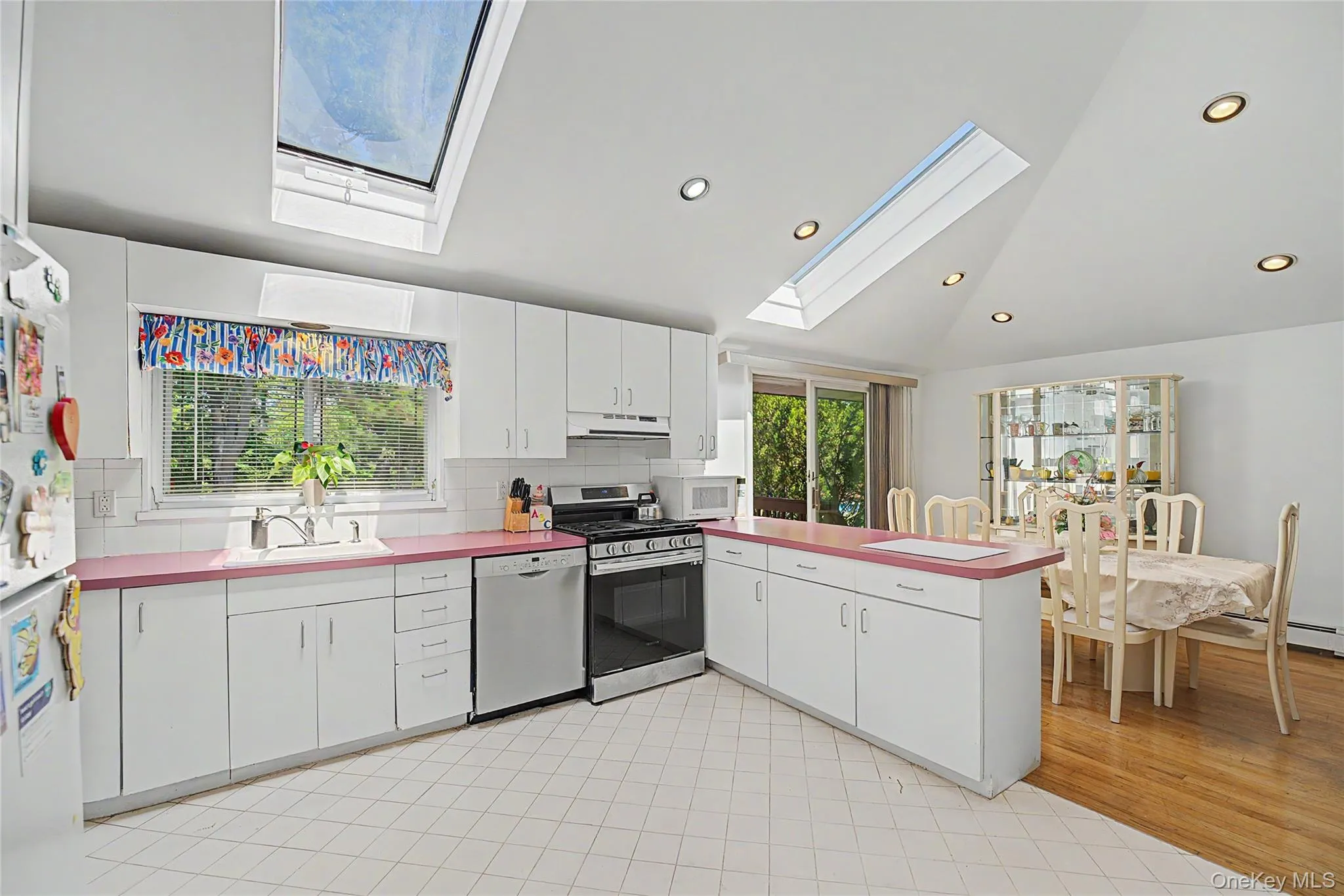 205 Halsey Avenue, Oyster Bay, NY, 3 Bedrooms Bedrooms, 7 Rooms Rooms,2 BathroomsBathrooms,Residential,For Rent,Halsey,0,1000443 205 Halsey Avenue, Oyster Bay, NY, 3 Bedrooms Bedrooms, 7 Rooms Rooms,2 BathroomsBathrooms,Residential,For Rent,Halsey,0,1000443