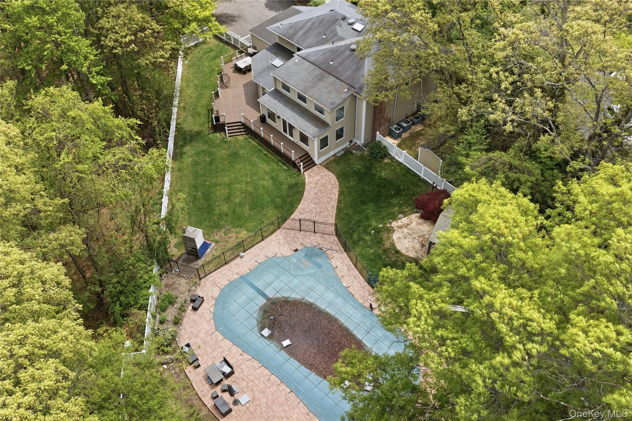 10 Stony Run Court, Huntington, NY, 5 Bedrooms Bedrooms, 9 Rooms Rooms,3 BathroomsBathrooms,Residential,For Rent,Stony Run,0,1000444 10 Stony Run Court, Huntington, NY, 5 Bedrooms Bedrooms, 9 Rooms Rooms,3 BathroomsBathrooms,Residential,For Rent,Stony Run,0,1000444
