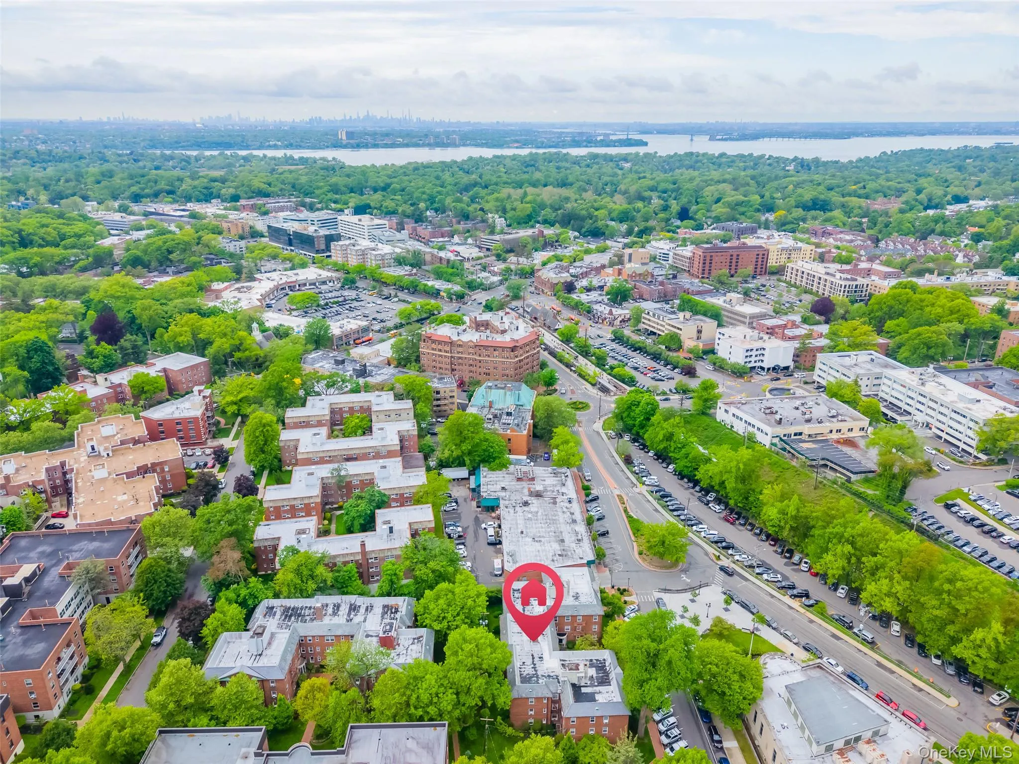 10 Welwyn Road, North Hempstead, NY, 1 Bedroom Bedrooms, 4 Rooms Rooms,1 BathroomBathrooms,Residential,For Rent,Welwyn,0,1000450 10 Welwyn Road, North Hempstead, NY, 1 Bedroom Bedrooms, 4 Rooms Rooms,1 BathroomBathrooms,Residential,For Rent,Welwyn,0,1000450