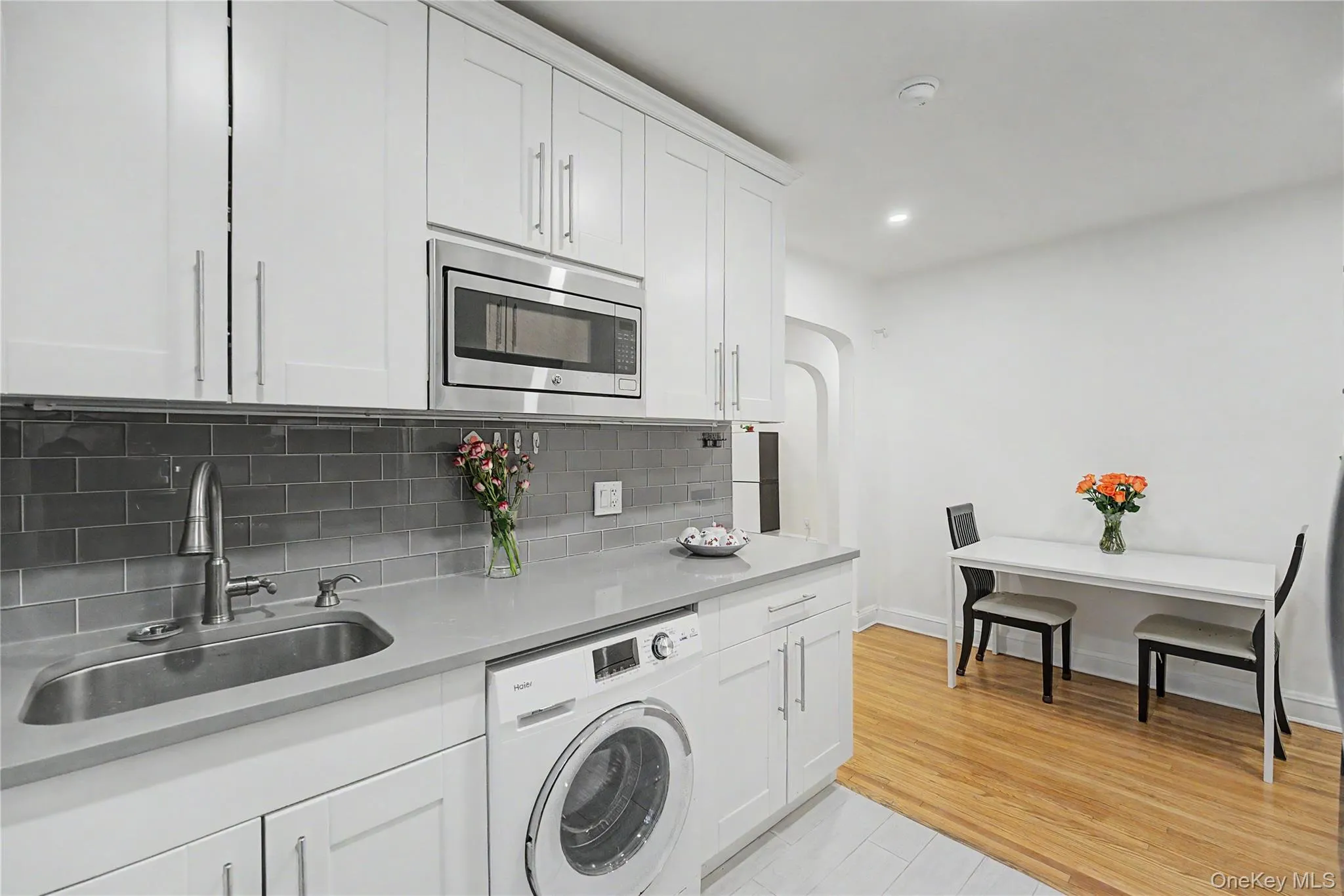 10 Welwyn Road, North Hempstead, NY, 1 Bedroom Bedrooms, 4 Rooms Rooms,1 BathroomBathrooms,Residential,For Rent,Welwyn,0,1000450 10 Welwyn Road, North Hempstead, NY, 1 Bedroom Bedrooms, 4 Rooms Rooms,1 BathroomBathrooms,Residential,For Rent,Welwyn,0,1000450
