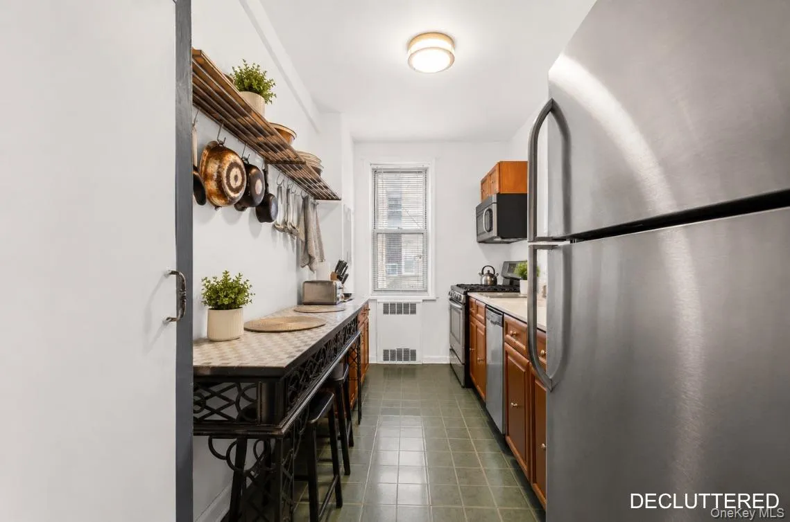 5645 Netherland Ave, New York, NY, 1 Bedroom Bedrooms, 3 Rooms Rooms,1 BathroomBathrooms,Residential,For Rent,Netherland Ave,0,1000454 5645 Netherland Ave, New York, NY, 1 Bedroom Bedrooms, 3 Rooms Rooms,1 BathroomBathrooms,Residential,For Rent,Netherland Ave,0,1000454