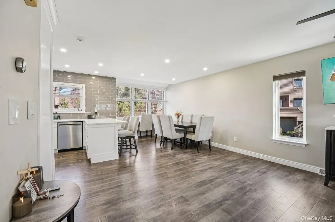 36 Tulip Court, Clarkstown, NY, 2 Bedrooms Bedrooms, 5 Rooms Rooms,2 BathroomsBathrooms,Residential Sale,For Rent,Tulip,0,1000458 36 Tulip Court, Clarkstown, NY, 2 Bedrooms Bedrooms, 5 Rooms Rooms,2 BathroomsBathrooms,Residential Sale,For Rent,Tulip,0,1000458