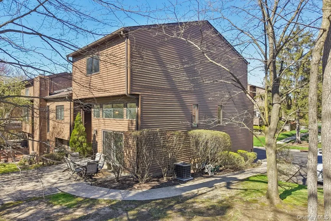 36 Tulip Court, Clarkstown, NY, 2 Bedrooms Bedrooms, 5 Rooms Rooms,2 BathroomsBathrooms,Residential Sale,For Rent,Tulip,0,1000458 36 Tulip Court, Clarkstown, NY, 2 Bedrooms Bedrooms, 5 Rooms Rooms,2 BathroomsBathrooms,Residential Sale,For Rent,Tulip,0,1000458