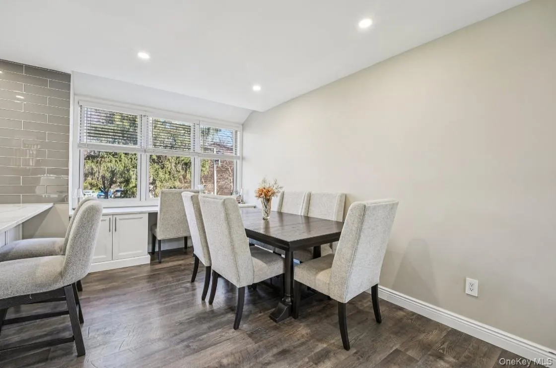 36 Tulip Court, Clarkstown, NY, 2 Bedrooms Bedrooms, 5 Rooms Rooms,2 BathroomsBathrooms,Residential Sale,For Rent,Tulip,0,1000458 36 Tulip Court, Clarkstown, NY, 2 Bedrooms Bedrooms, 5 Rooms Rooms,2 BathroomsBathrooms,Residential Sale,For Rent,Tulip,0,1000458