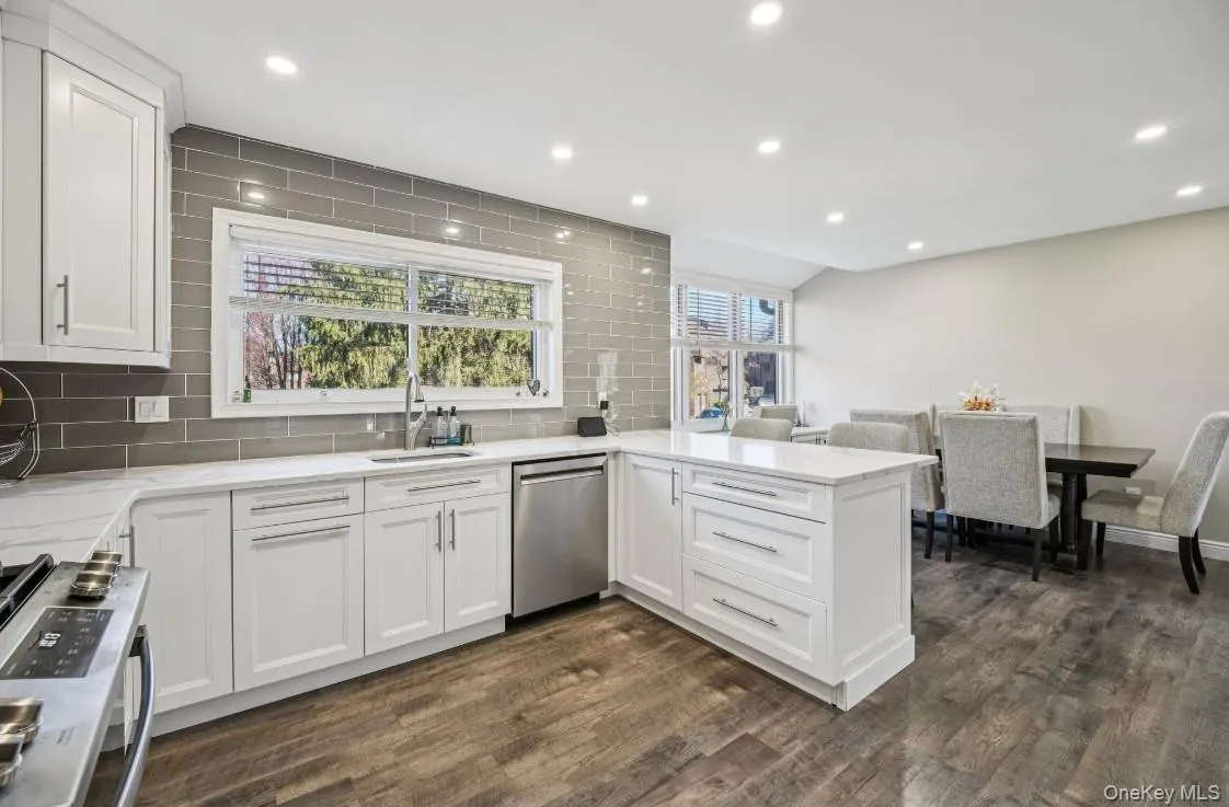 36 Tulip Court, Clarkstown, NY, 2 Bedrooms Bedrooms, 5 Rooms Rooms,2 BathroomsBathrooms,Residential Sale,For Rent,Tulip,0,1000458 36 Tulip Court, Clarkstown, NY, 2 Bedrooms Bedrooms, 5 Rooms Rooms,2 BathroomsBathrooms,Residential Sale,For Rent,Tulip,0,1000458