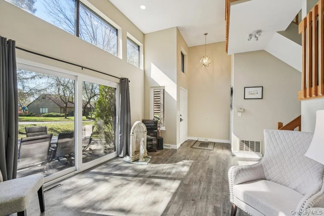 36 Tulip Court, Clarkstown, NY, 2 Bedrooms Bedrooms, 5 Rooms Rooms,2 BathroomsBathrooms,Residential Sale,For Rent,Tulip,0,1000458 36 Tulip Court, Clarkstown, NY, 2 Bedrooms Bedrooms, 5 Rooms Rooms,2 BathroomsBathrooms,Residential Sale,For Rent,Tulip,0,1000458
