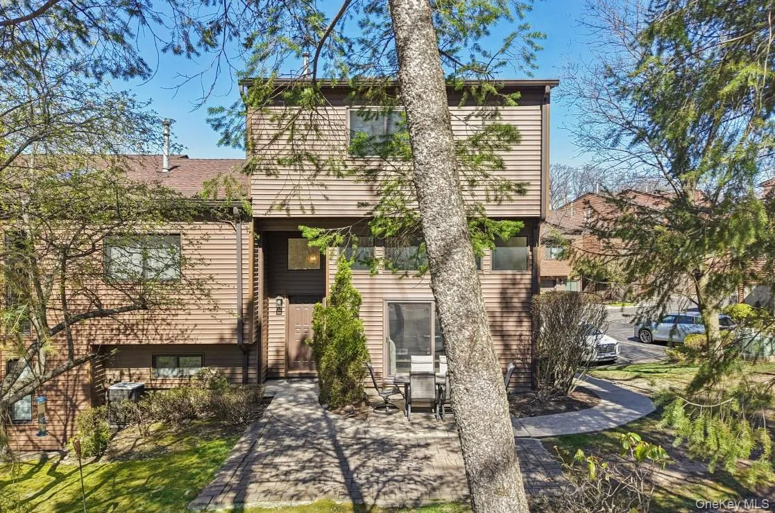 36 Tulip Court, Clarkstown, NY, 2 Bedrooms Bedrooms, 5 Rooms Rooms,2 BathroomsBathrooms,Residential Sale,For Rent,Tulip,0,1000458 36 Tulip Court, Clarkstown, NY, 2 Bedrooms Bedrooms, 5 Rooms Rooms,2 BathroomsBathrooms,Residential Sale,For Rent,Tulip,0,1000458