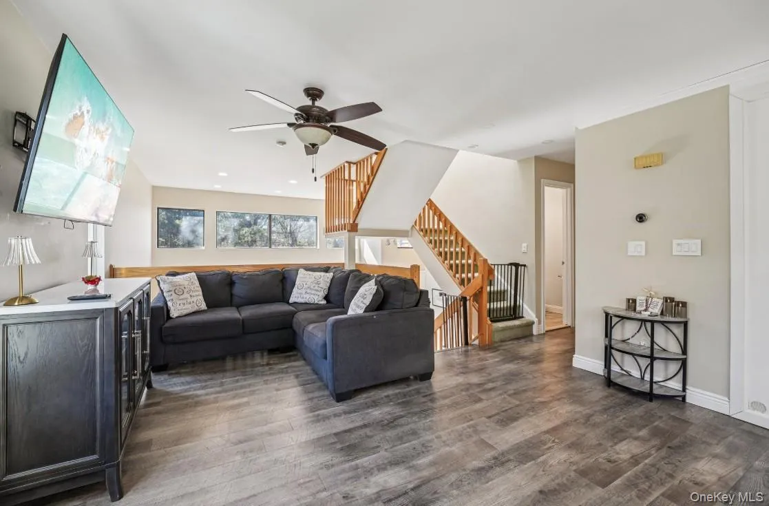 36 Tulip Court, Clarkstown, NY, 2 Bedrooms Bedrooms, 5 Rooms Rooms,2 BathroomsBathrooms,Residential Sale,For Rent,Tulip,0,1000458 36 Tulip Court, Clarkstown, NY, 2 Bedrooms Bedrooms, 5 Rooms Rooms,2 BathroomsBathrooms,Residential Sale,For Rent,Tulip,0,1000458
