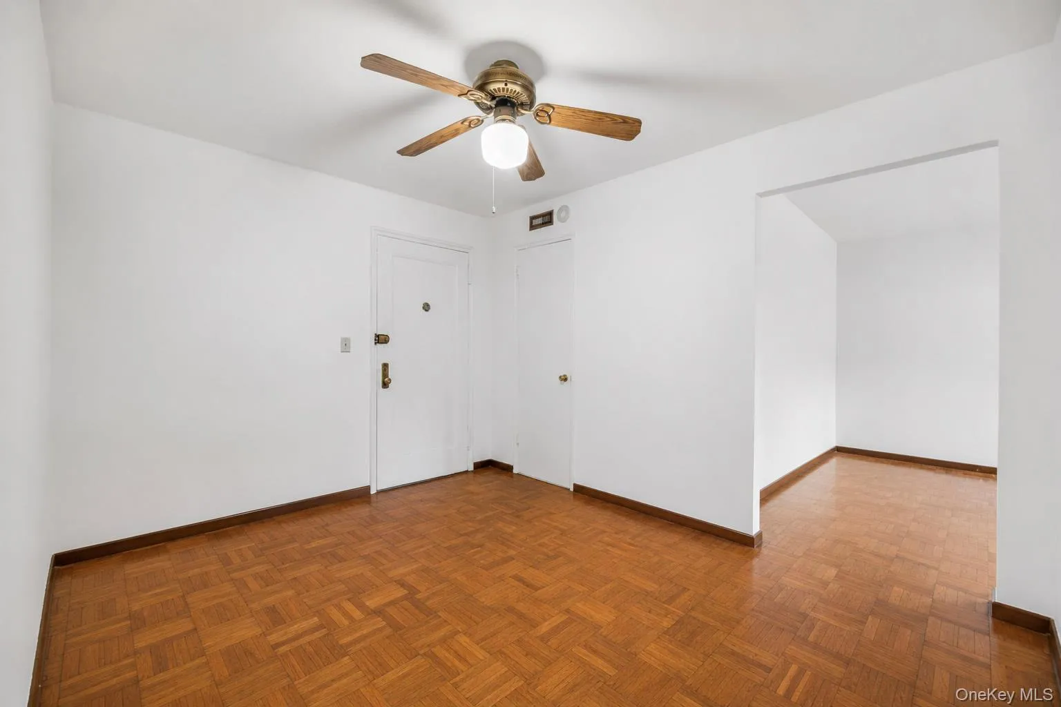450 Pelham Road, New Rochelle, NY, 1 Bedroom Bedrooms, 4 Rooms Rooms,1 BathroomBathrooms,Residential,For Rent,Pelham,0,1000459 450 Pelham Road, New Rochelle, NY, 1 Bedroom Bedrooms, 4 Rooms Rooms,1 BathroomBathrooms,Residential,For Rent,Pelham,0,1000459