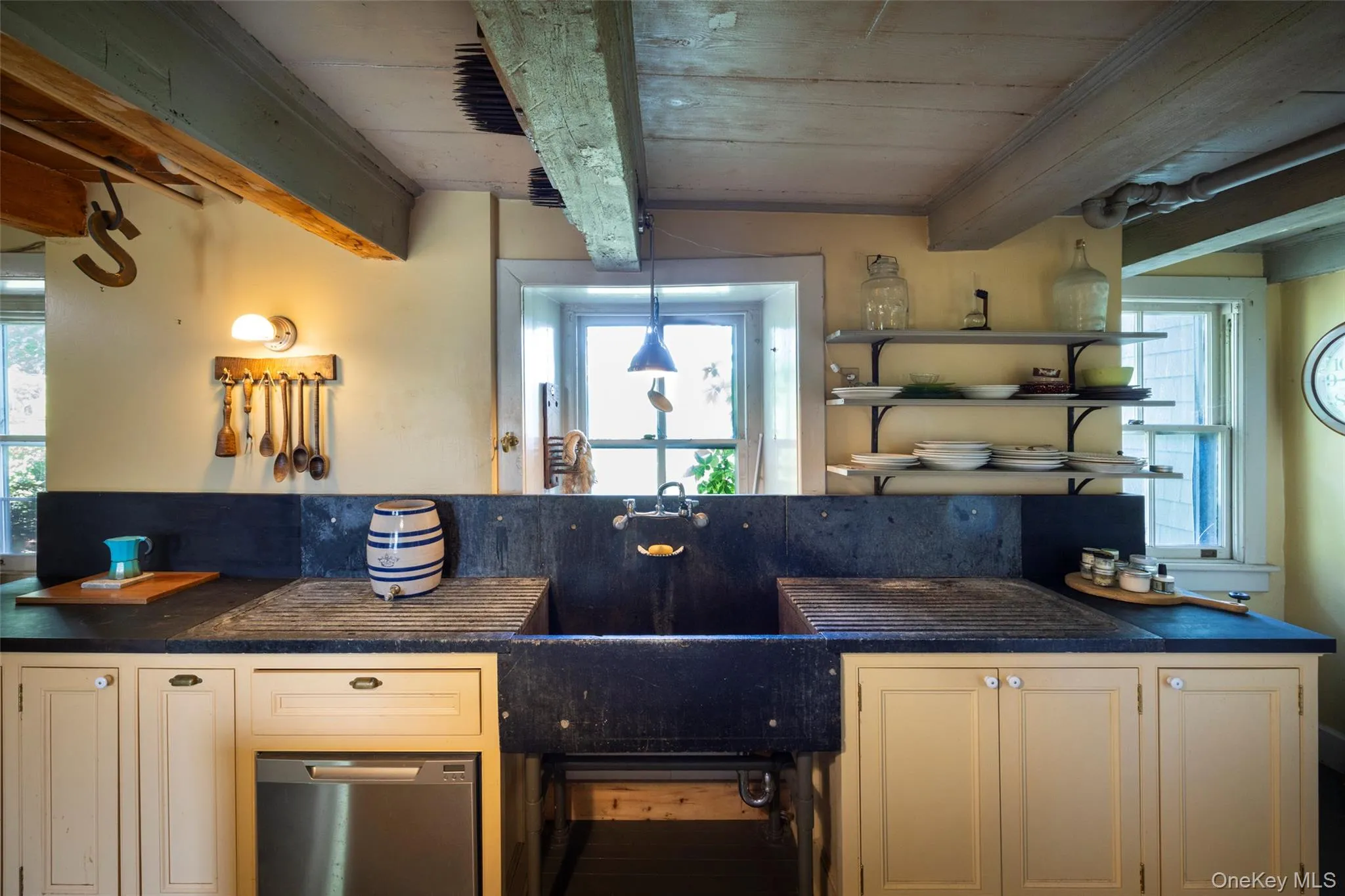 169 Albany Avenue, Kingston, NY, 5 Bedrooms Bedrooms, 14 Rooms Rooms,4 BathroomsBathrooms,Residential,For Rent,Albany,0,1000466 169 Albany Avenue, Kingston, NY, 5 Bedrooms Bedrooms, 14 Rooms Rooms,4 BathroomsBathrooms,Residential,For Rent,Albany,0,1000466