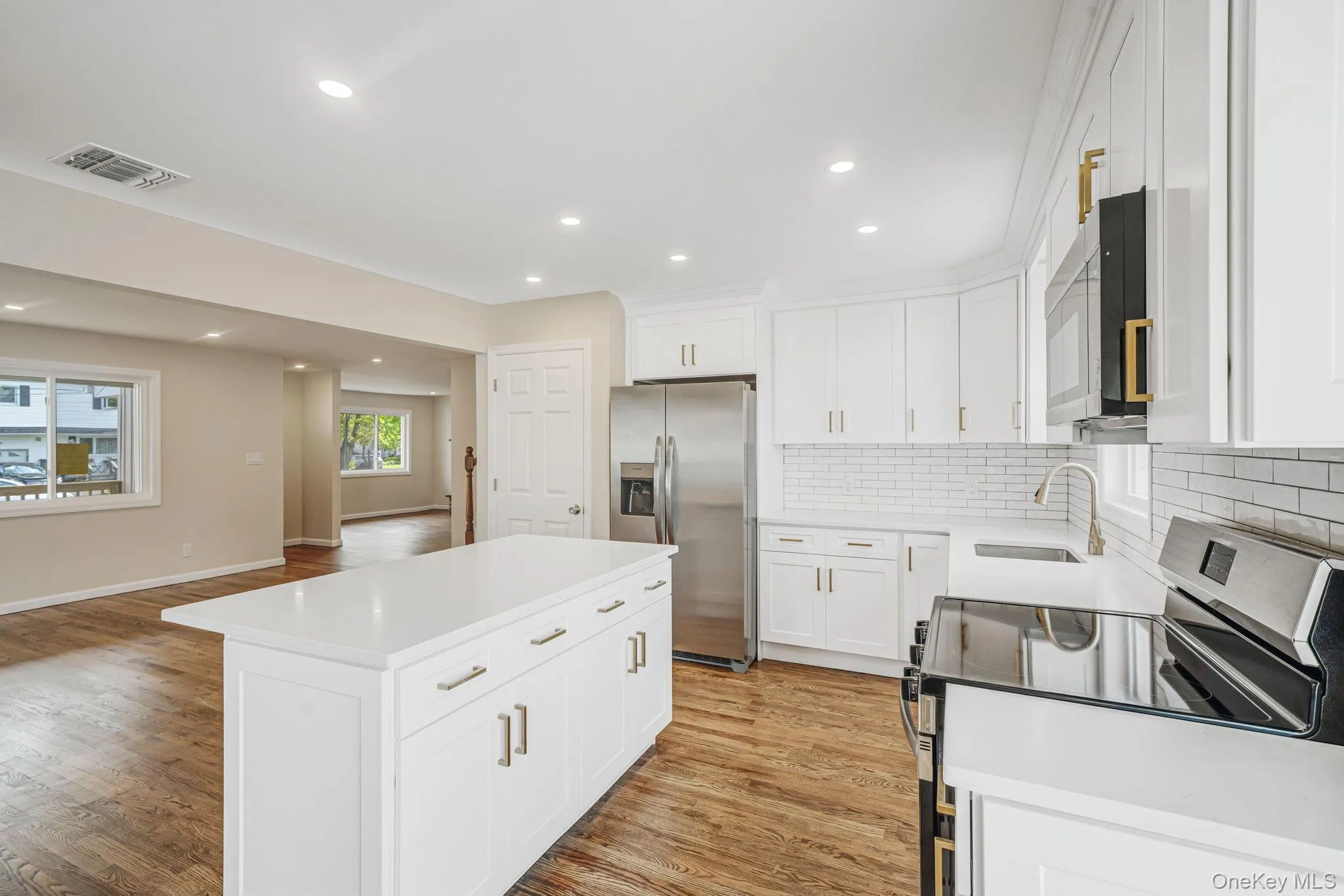 5 Cheryl Lane, Babylon, NY, 4 Bedrooms Bedrooms, 8 Rooms Rooms,3 BathroomsBathrooms,Residential,For Rent,Cheryl,0,1000473 5 Cheryl Lane, Babylon, NY, 4 Bedrooms Bedrooms, 8 Rooms Rooms,3 BathroomsBathrooms,Residential,For Rent,Cheryl,0,1000473