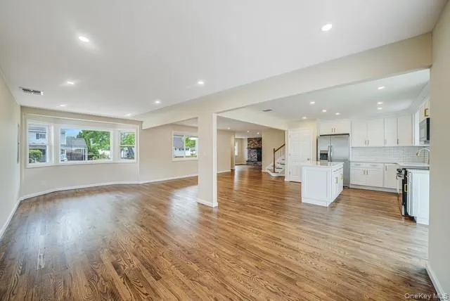 5 Cheryl Lane, Babylon, NY, 4 Bedrooms Bedrooms, 8 Rooms Rooms,3 BathroomsBathrooms,Residential,For Rent,Cheryl,0,1000473 5 Cheryl Lane, Babylon, NY, 4 Bedrooms Bedrooms, 8 Rooms Rooms,3 BathroomsBathrooms,Residential,For Rent,Cheryl,0,1000473