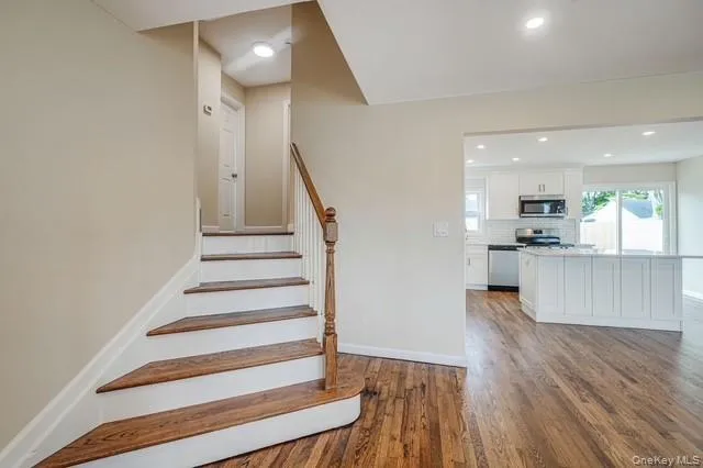5 Cheryl Lane, Babylon, NY, 4 Bedrooms Bedrooms, 8 Rooms Rooms,3 BathroomsBathrooms,Residential,For Rent,Cheryl,0,1000473 5 Cheryl Lane, Babylon, NY, 4 Bedrooms Bedrooms, 8 Rooms Rooms,3 BathroomsBathrooms,Residential,For Rent,Cheryl,0,1000473