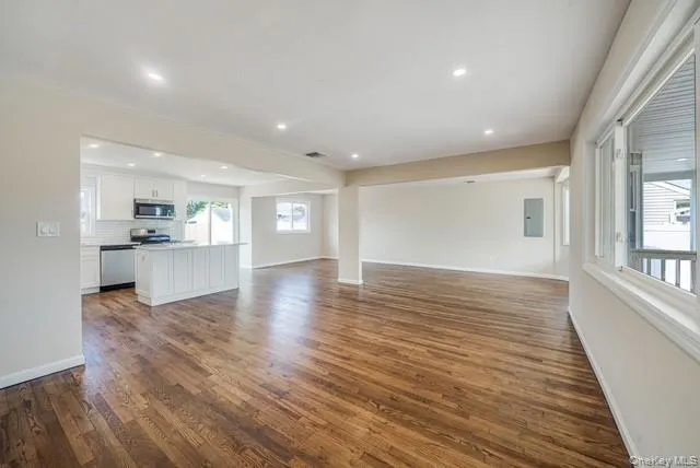 5 Cheryl Lane, Babylon, NY, 4 Bedrooms Bedrooms, 8 Rooms Rooms,3 BathroomsBathrooms,Residential,For Rent,Cheryl,0,1000473 5 Cheryl Lane, Babylon, NY, 4 Bedrooms Bedrooms, 8 Rooms Rooms,3 BathroomsBathrooms,Residential,For Rent,Cheryl,0,1000473