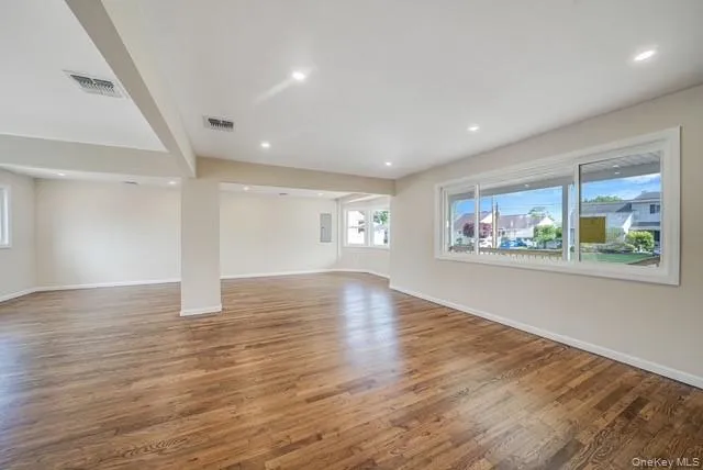 5 Cheryl Lane, Babylon, NY, 4 Bedrooms Bedrooms, 8 Rooms Rooms,3 BathroomsBathrooms,Residential,For Rent,Cheryl,0,1000473 5 Cheryl Lane, Babylon, NY, 4 Bedrooms Bedrooms, 8 Rooms Rooms,3 BathroomsBathrooms,Residential,For Rent,Cheryl,0,1000473