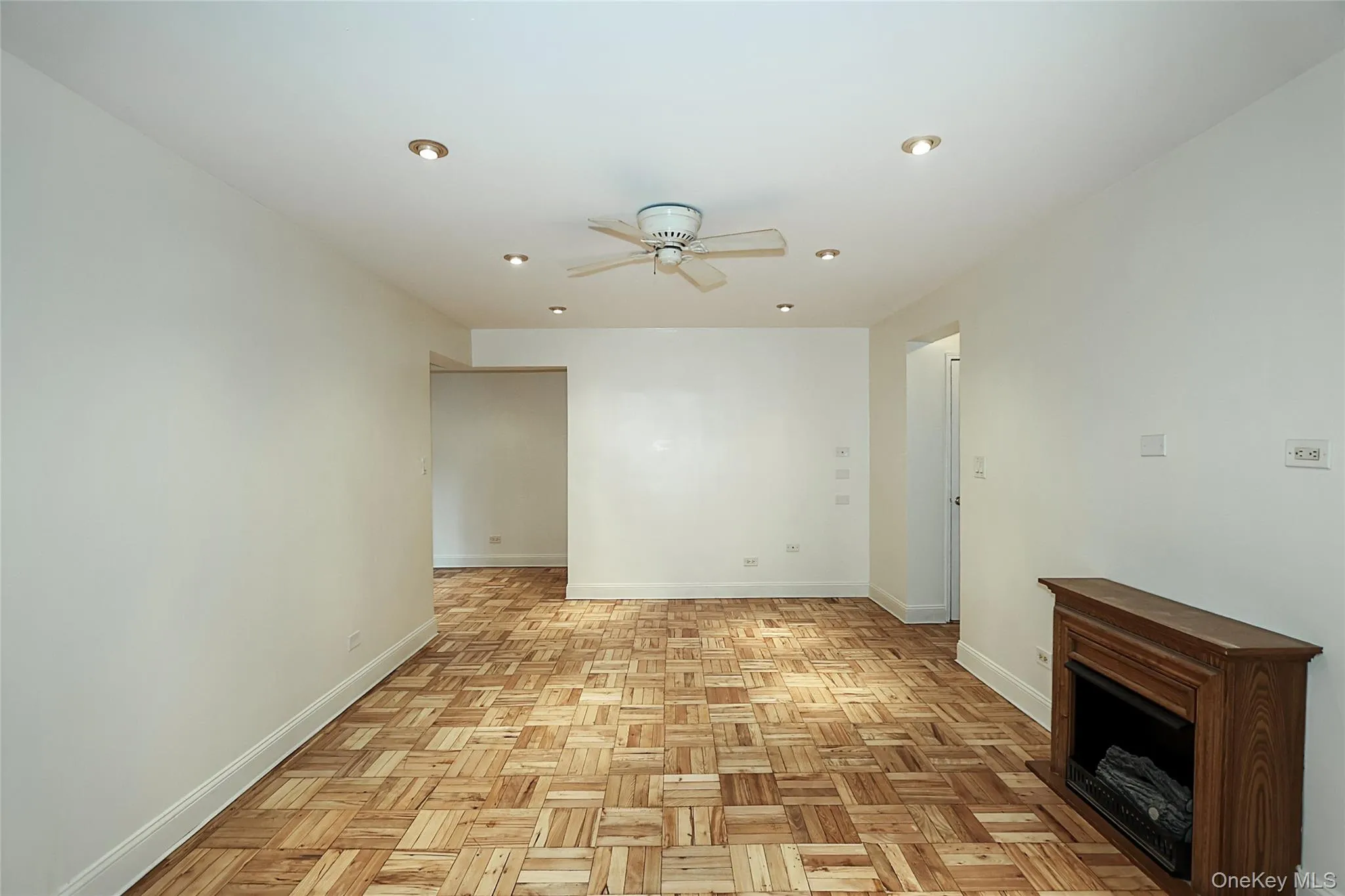7510 Yellowstone Boulevard, New York, NY, 1 Bedroom Bedrooms, 6 Rooms Rooms,1 BathroomBathrooms,Residential,For Rent,Yellowstone,0,1000474 7510 Yellowstone Boulevard, New York, NY, 1 Bedroom Bedrooms, 6 Rooms Rooms,1 BathroomBathrooms,Residential,For Rent,Yellowstone,0,1000474