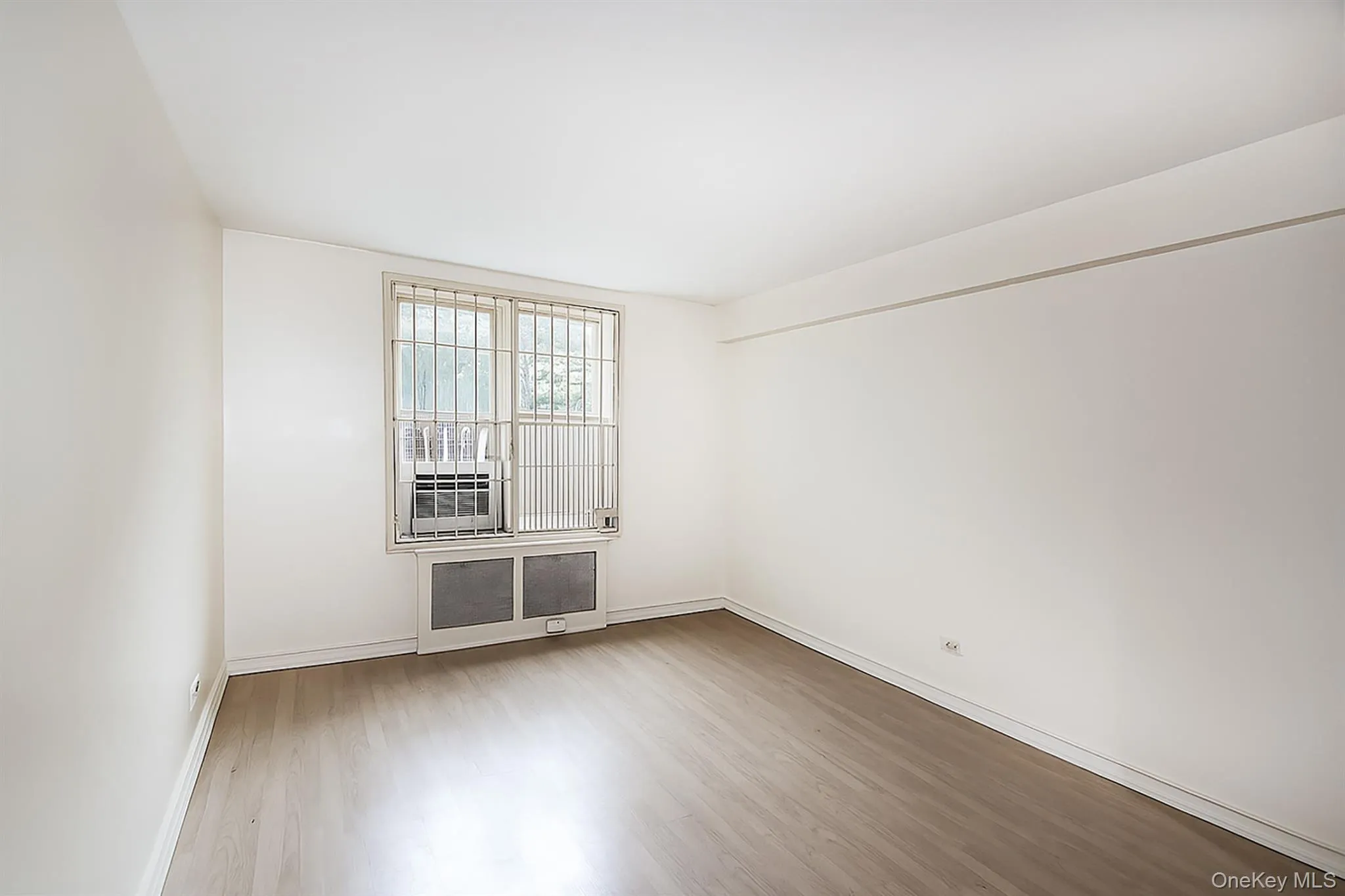 7510 Yellowstone Boulevard, New York, NY, 1 Bedroom Bedrooms, 6 Rooms Rooms,1 BathroomBathrooms,Residential,For Rent,Yellowstone,0,1000474 7510 Yellowstone Boulevard, New York, NY, 1 Bedroom Bedrooms, 6 Rooms Rooms,1 BathroomBathrooms,Residential,For Rent,Yellowstone,0,1000474