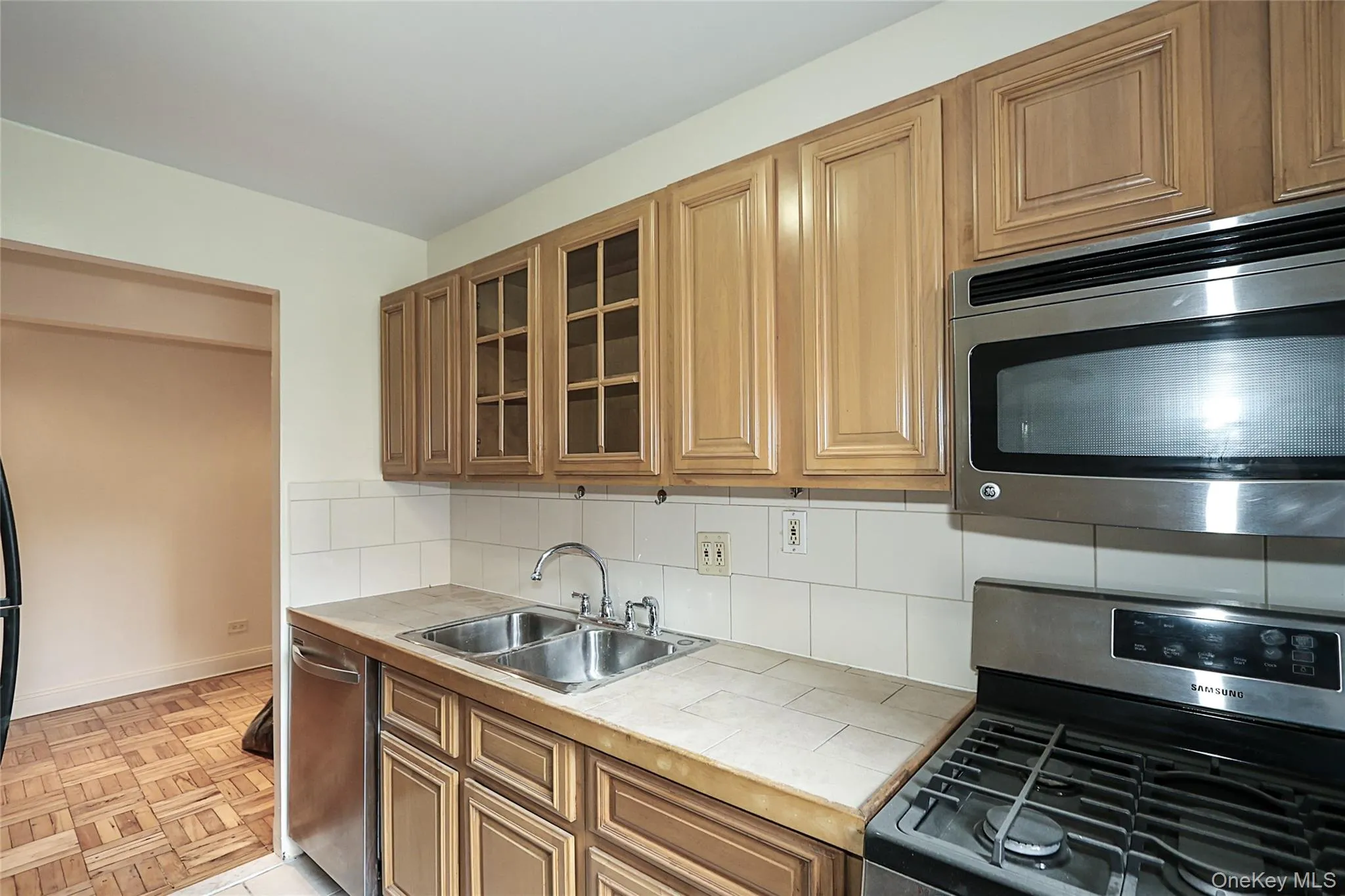 7510 Yellowstone Boulevard, New York, NY, 1 Bedroom Bedrooms, 6 Rooms Rooms,1 BathroomBathrooms,Residential,For Rent,Yellowstone,0,1000474 7510 Yellowstone Boulevard, New York, NY, 1 Bedroom Bedrooms, 6 Rooms Rooms,1 BathroomBathrooms,Residential,For Rent,Yellowstone,0,1000474