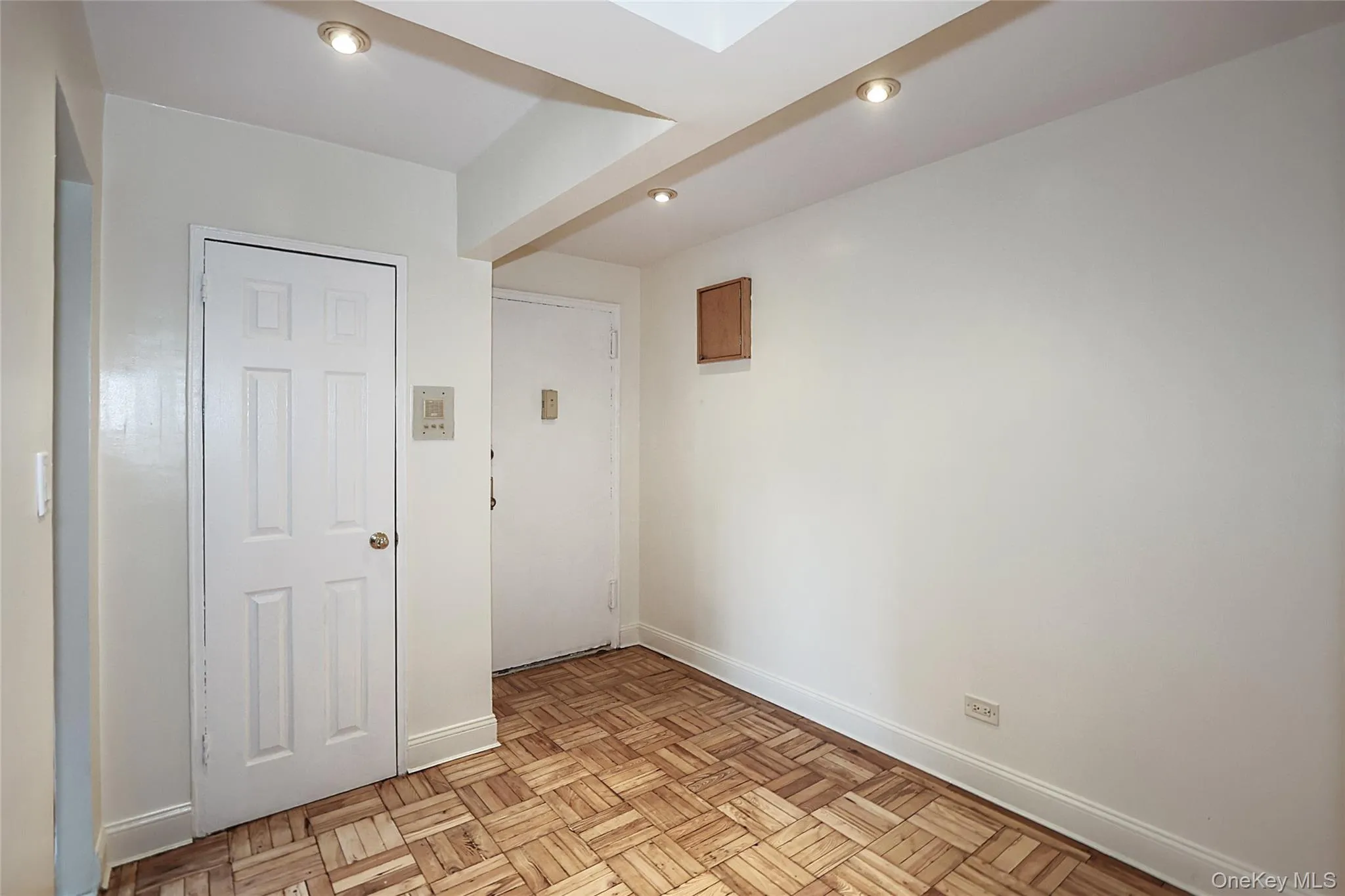 7510 Yellowstone Boulevard, New York, NY, 1 Bedroom Bedrooms, 6 Rooms Rooms,1 BathroomBathrooms,Residential,For Rent,Yellowstone,0,1000474 7510 Yellowstone Boulevard, New York, NY, 1 Bedroom Bedrooms, 6 Rooms Rooms,1 BathroomBathrooms,Residential,For Rent,Yellowstone,0,1000474