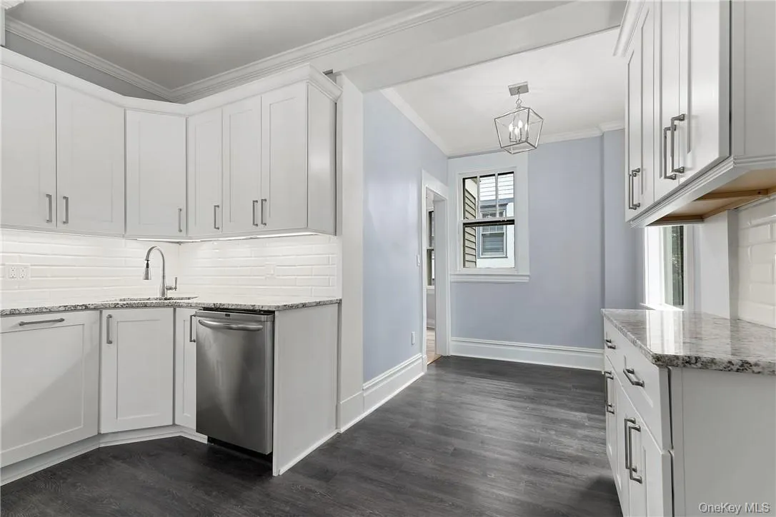 16 Kraft Avenue, Eastchester, NY, 5 Bedrooms Bedrooms, 12 Rooms Rooms,2 BathroomsBathrooms,Residential Lease,For Rent,Kraft,0,1000482 16 Kraft Avenue, Eastchester, NY, 5 Bedrooms Bedrooms, 12 Rooms Rooms,2 BathroomsBathrooms,Residential Lease,For Rent,Kraft,0,1000482
