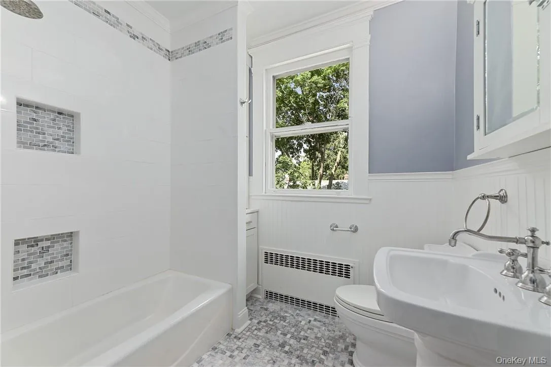 16 Kraft Avenue, Eastchester, NY, 5 Bedrooms Bedrooms, 12 Rooms Rooms,2 BathroomsBathrooms,Residential Lease,For Rent,Kraft,0,1000482 16 Kraft Avenue, Eastchester, NY, 5 Bedrooms Bedrooms, 12 Rooms Rooms,2 BathroomsBathrooms,Residential Lease,For Rent,Kraft,0,1000482