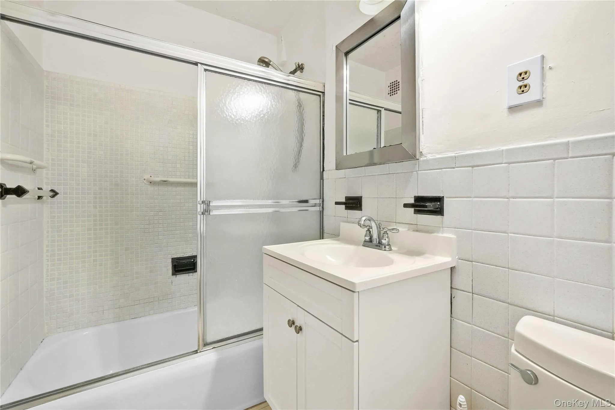 85-15 Main Street, New York, NY, 1 Bedroom Bedrooms, 5 Rooms Rooms,1 BathroomBathrooms,Residential,For Rent,Main,0,1000491 85-15 Main Street, New York, NY, 1 Bedroom Bedrooms, 5 Rooms Rooms,1 BathroomBathrooms,Residential,For Rent,Main,0,1000491