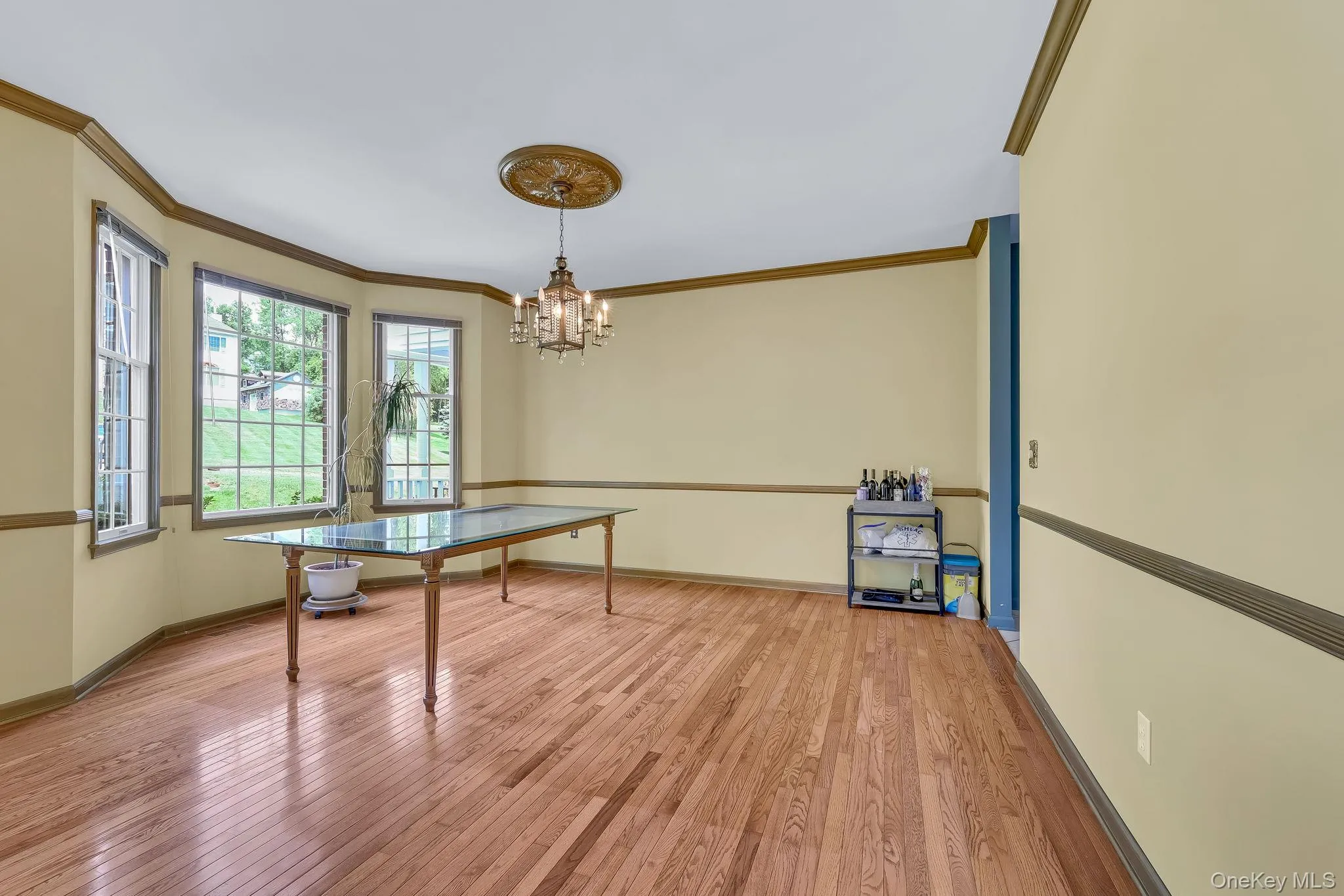 Formal Dining Room with Chandelier Formal Dining Room with Chandelier