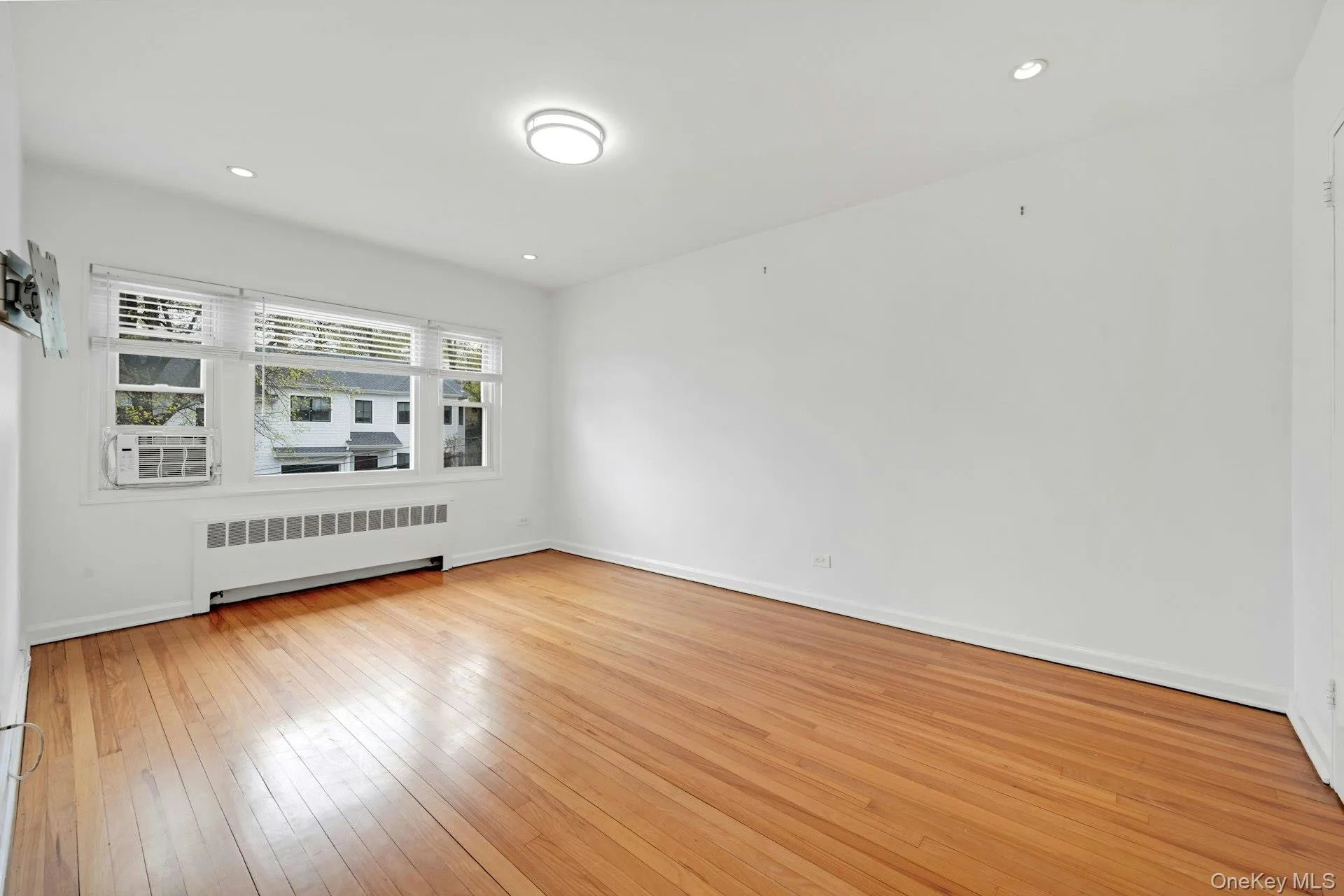 184 Purchase Street, Rye City, NY, 2 Bedrooms Bedrooms, 4 Rooms Rooms,1 BathroomBathrooms,Residential Lease,For Rent,Purchase,0,1000501 184 Purchase Street, Rye City, NY, 2 Bedrooms Bedrooms, 4 Rooms Rooms,1 BathroomBathrooms,Residential Lease,For Rent,Purchase,0,1000501