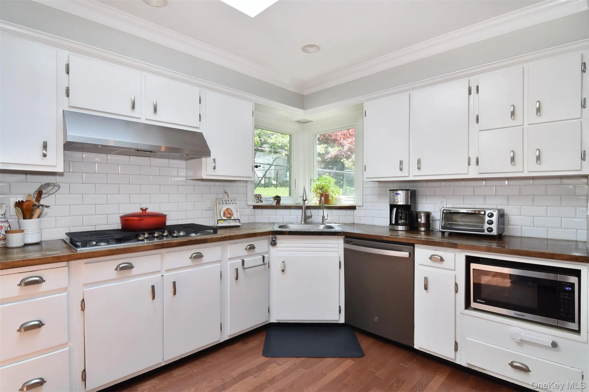 26 Riverview Avenue, Greenburgh, NY, 4 Bedrooms Bedrooms, 8 Rooms Rooms,2 BathroomsBathrooms,Residential Lease,For Rent,Riverview,0,1000504 26 Riverview Avenue, Greenburgh, NY, 4 Bedrooms Bedrooms, 8 Rooms Rooms,2 BathroomsBathrooms,Residential Lease,For Rent,Riverview,0,1000504