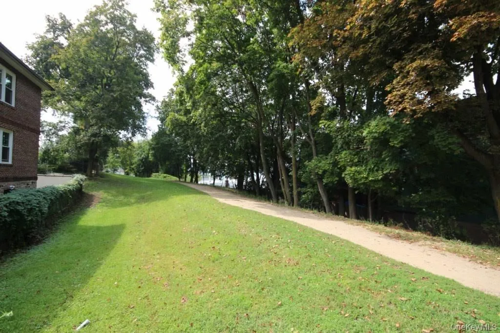 15-17 Chestnut Street, Greenburgh, NY, 2 Bedrooms Bedrooms, 6 Rooms Rooms,1 BathroomBathrooms,Residential Lease,For Rent,Chestnut,0,1000512 15-17 Chestnut Street, Greenburgh, NY, 2 Bedrooms Bedrooms, 6 Rooms Rooms,1 BathroomBathrooms,Residential Lease,For Rent,Chestnut,0,1000512