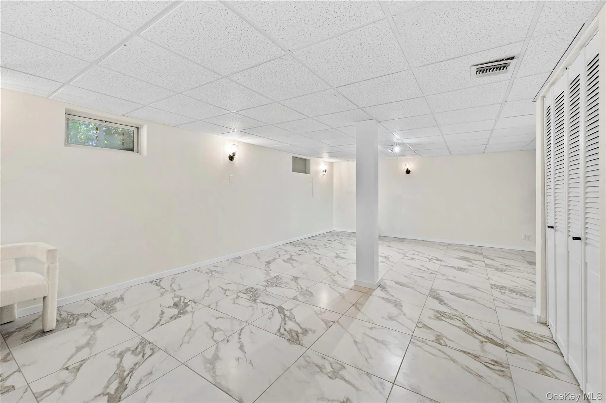 5 Windsor Lane, Huntington, NY, 3 Bedrooms Bedrooms, 9 Rooms Rooms,1 BathroomBathrooms,Residential,For Rent,Windsor,0,1000517 5 Windsor Lane, Huntington, NY, 3 Bedrooms Bedrooms, 9 Rooms Rooms,1 BathroomBathrooms,Residential,For Rent,Windsor,0,1000517